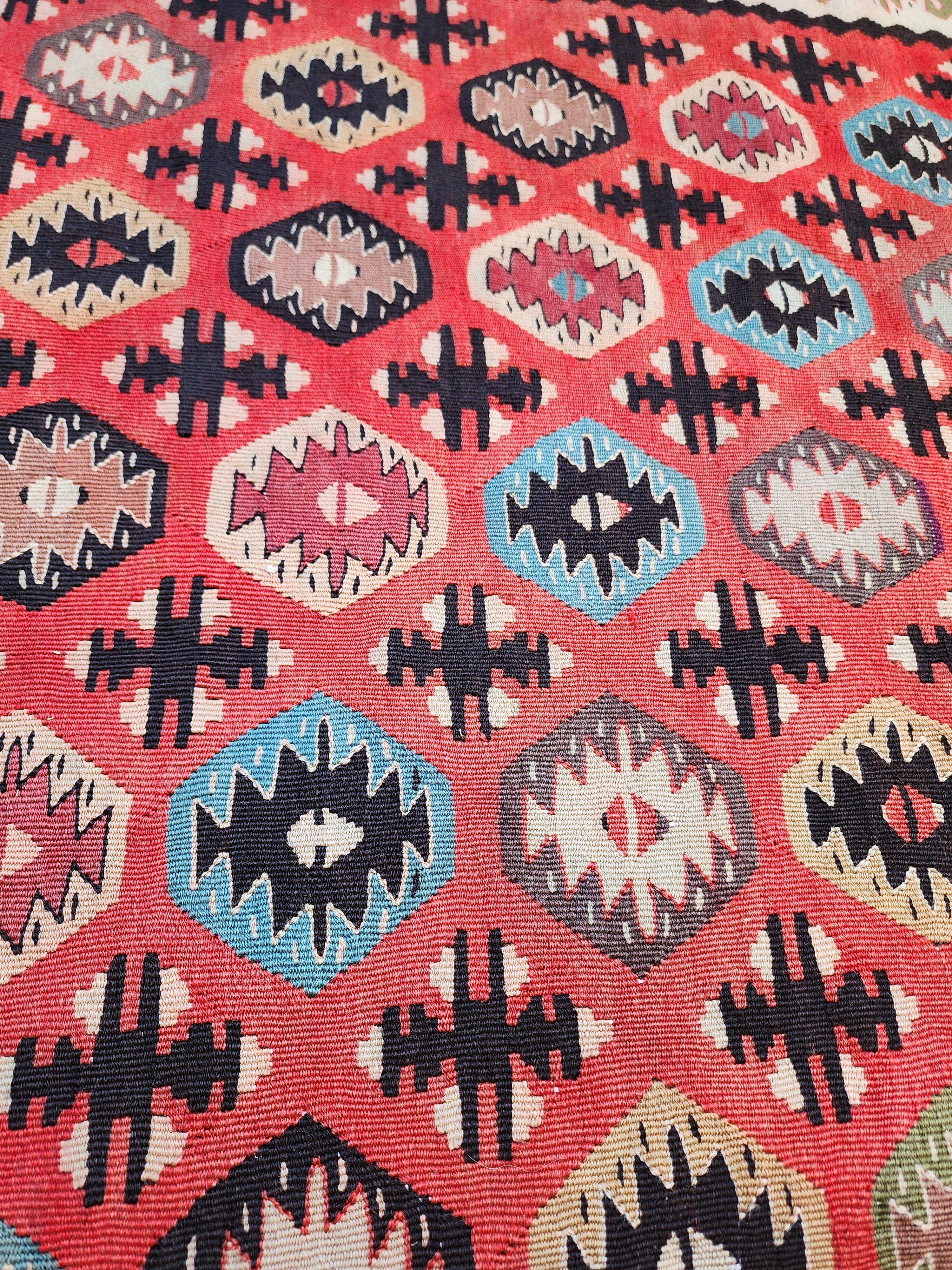 Antique Pirot Kilim Rug with Geometric Motifs, Tribal Kilim Rug, Living Room Rug, Rustic Rug, Persian Area Rug, 5'5''x7'6''
