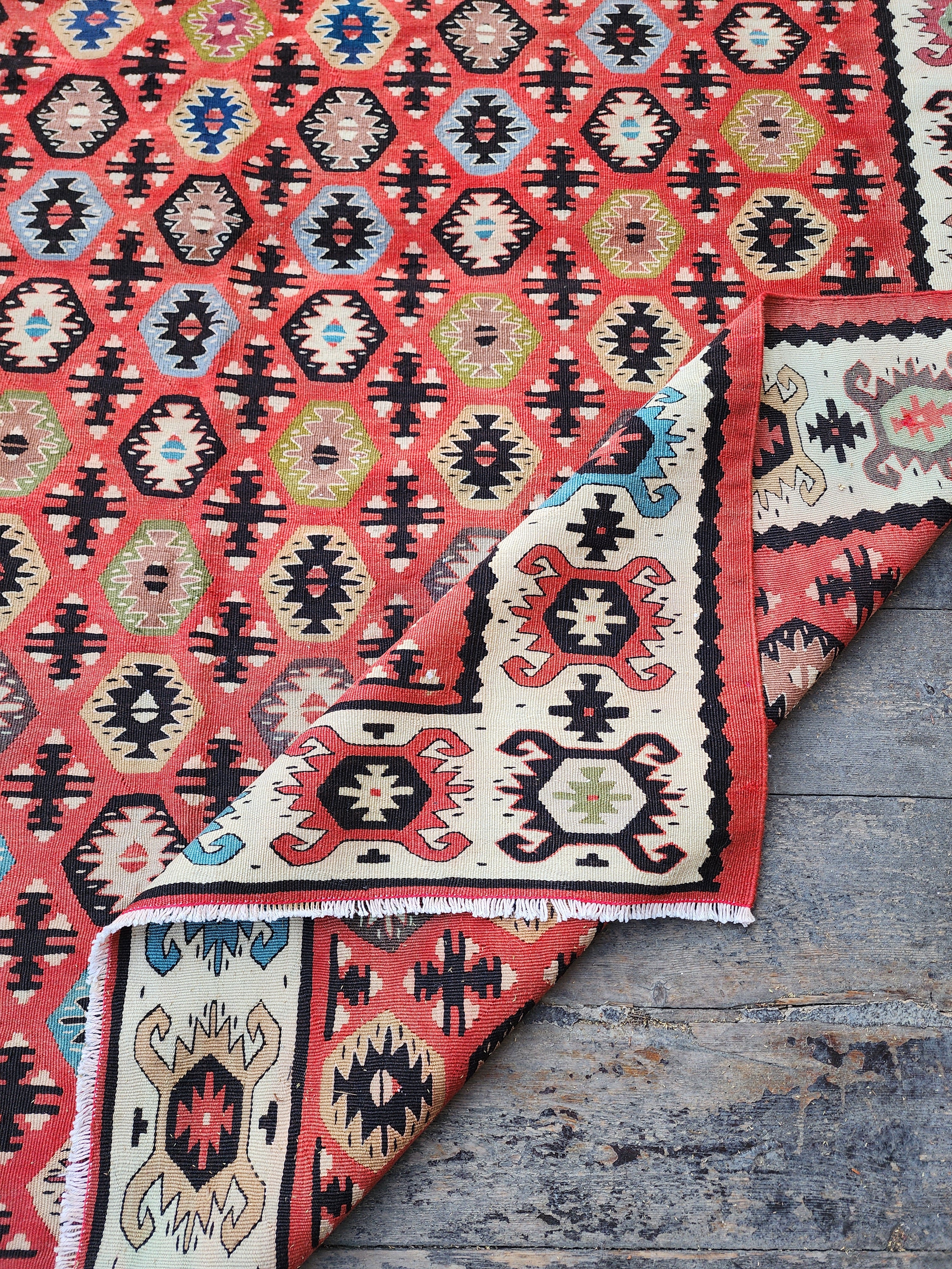 Antique Pirot Kilim Rug with Geometric Motifs, Tribal Kilim Rug, Living Room Rug, Rustic Rug, Persian Area Rug, 5'5''x7'6''