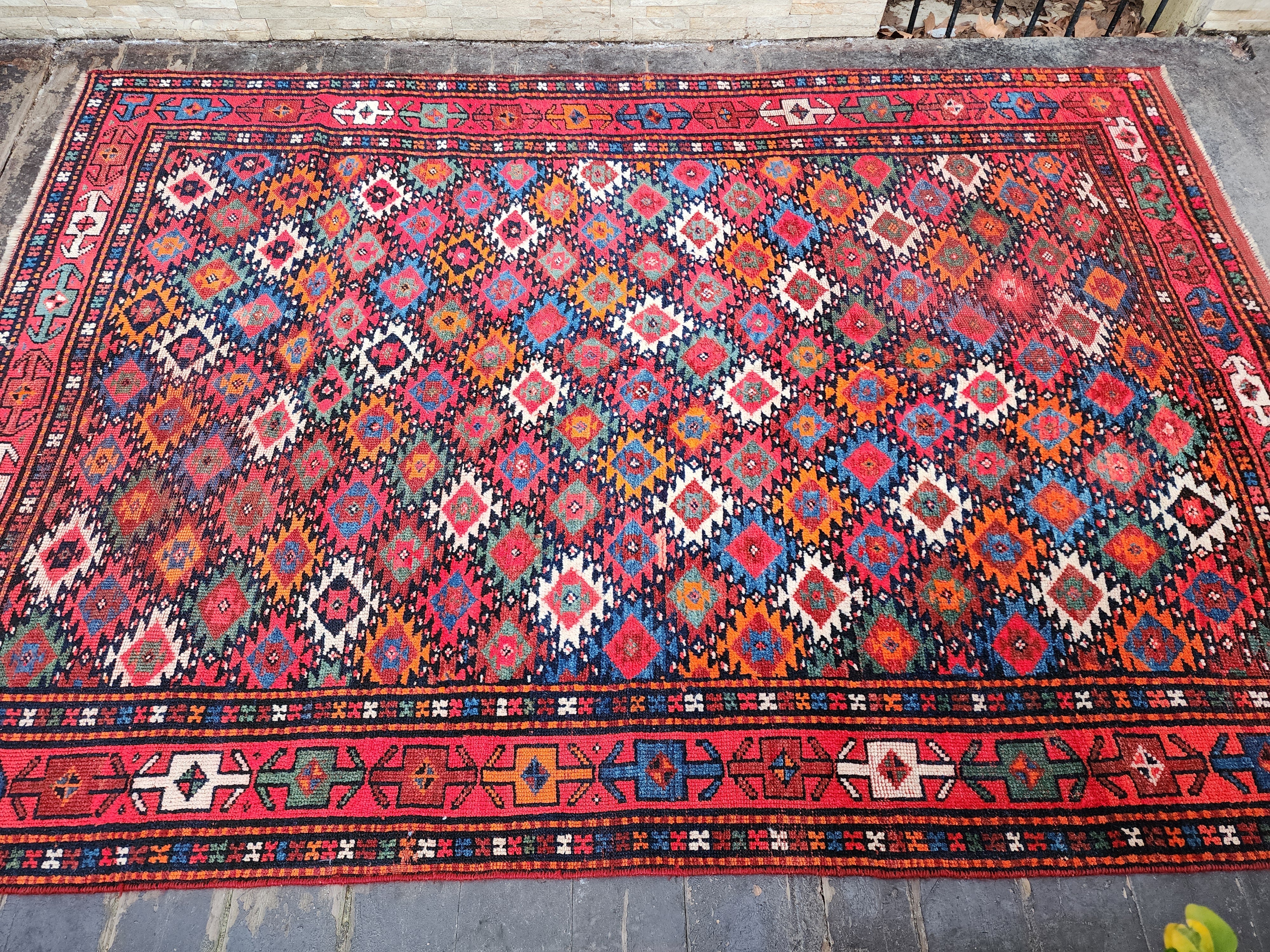 vintage Persian Wool Area Rug — colour close-up