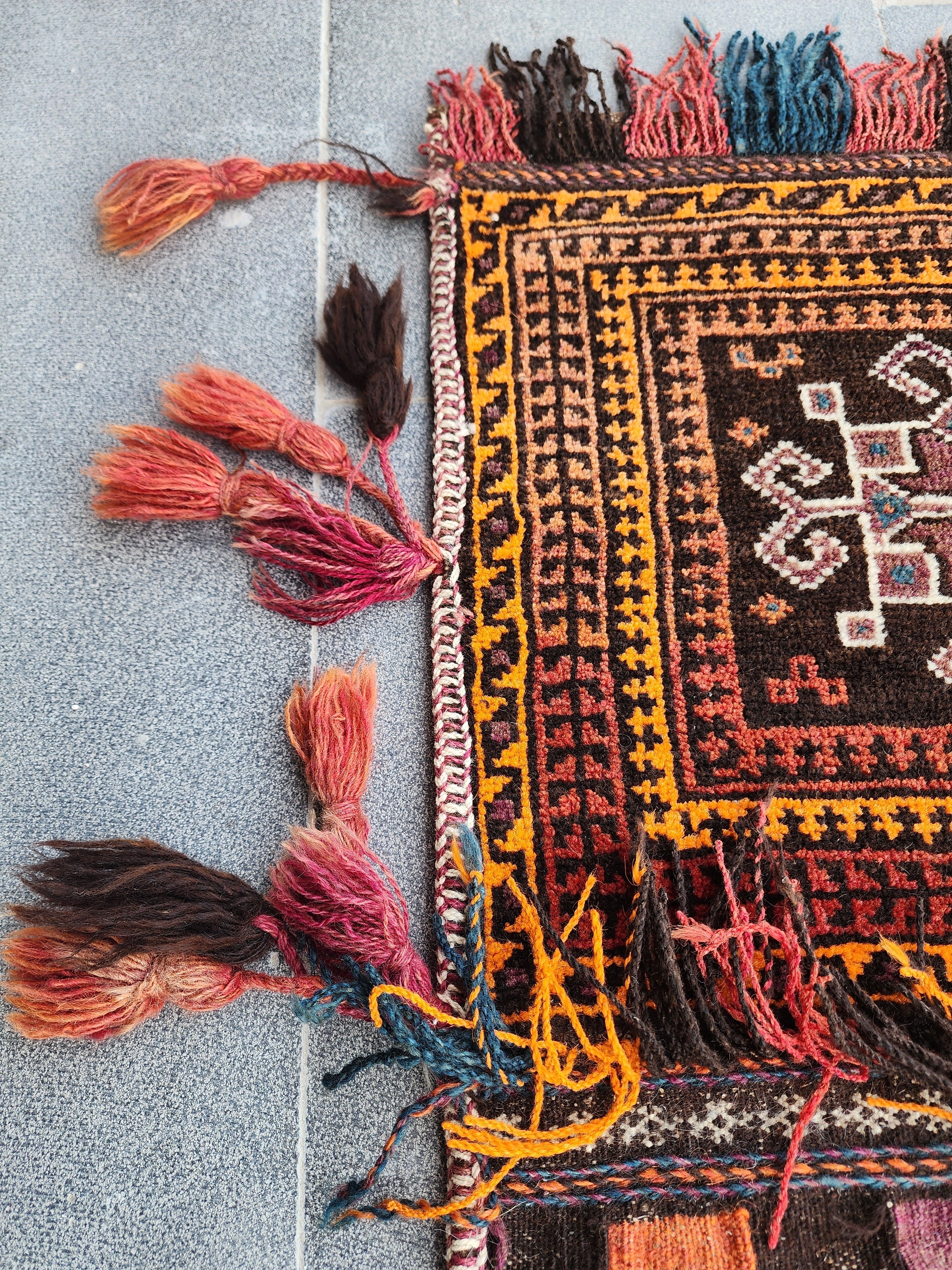 vintage Anatolian Wool Small Rug — border pattern
