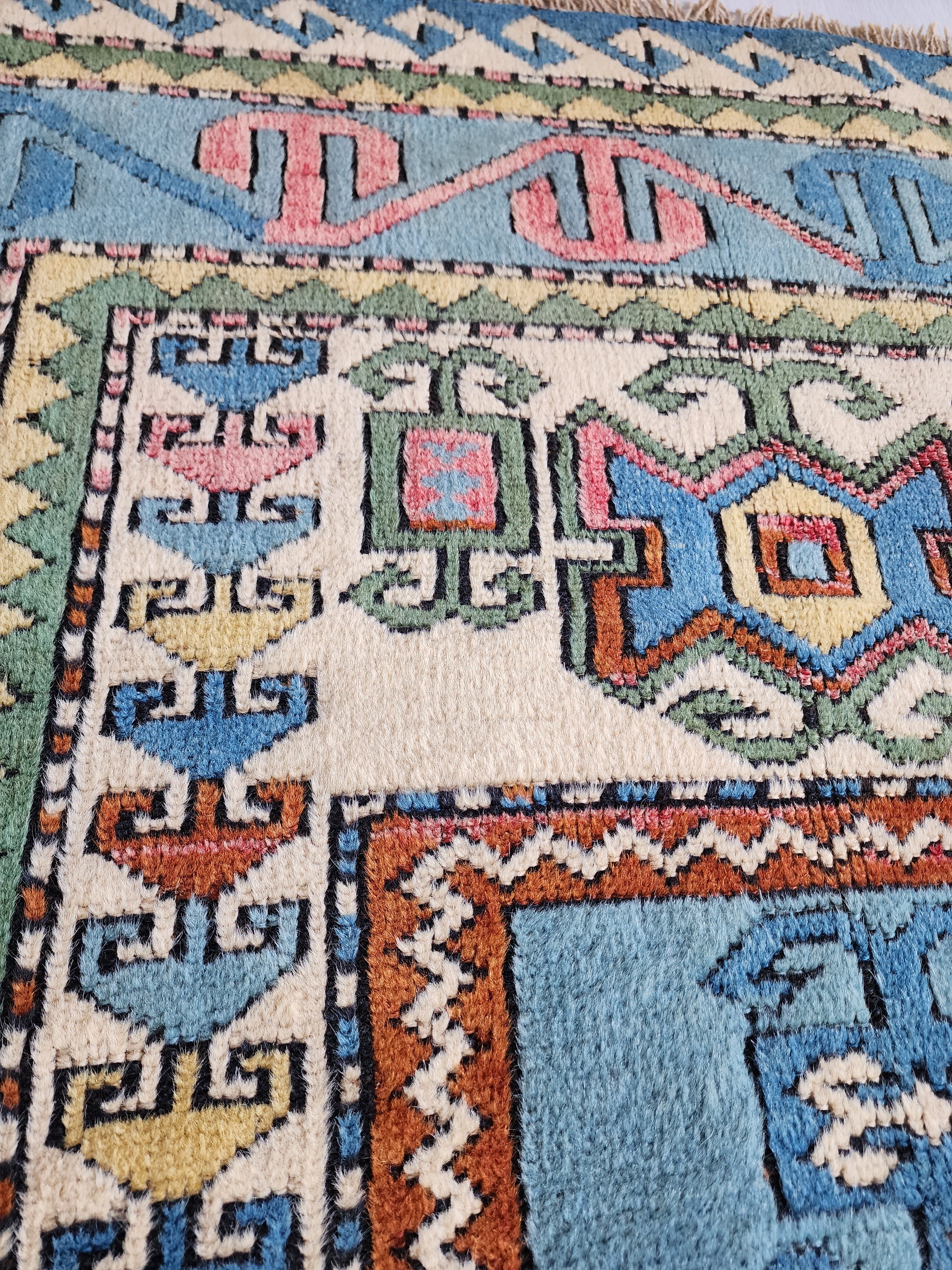 vintage Oushak Wool Area Rug — colour close-up