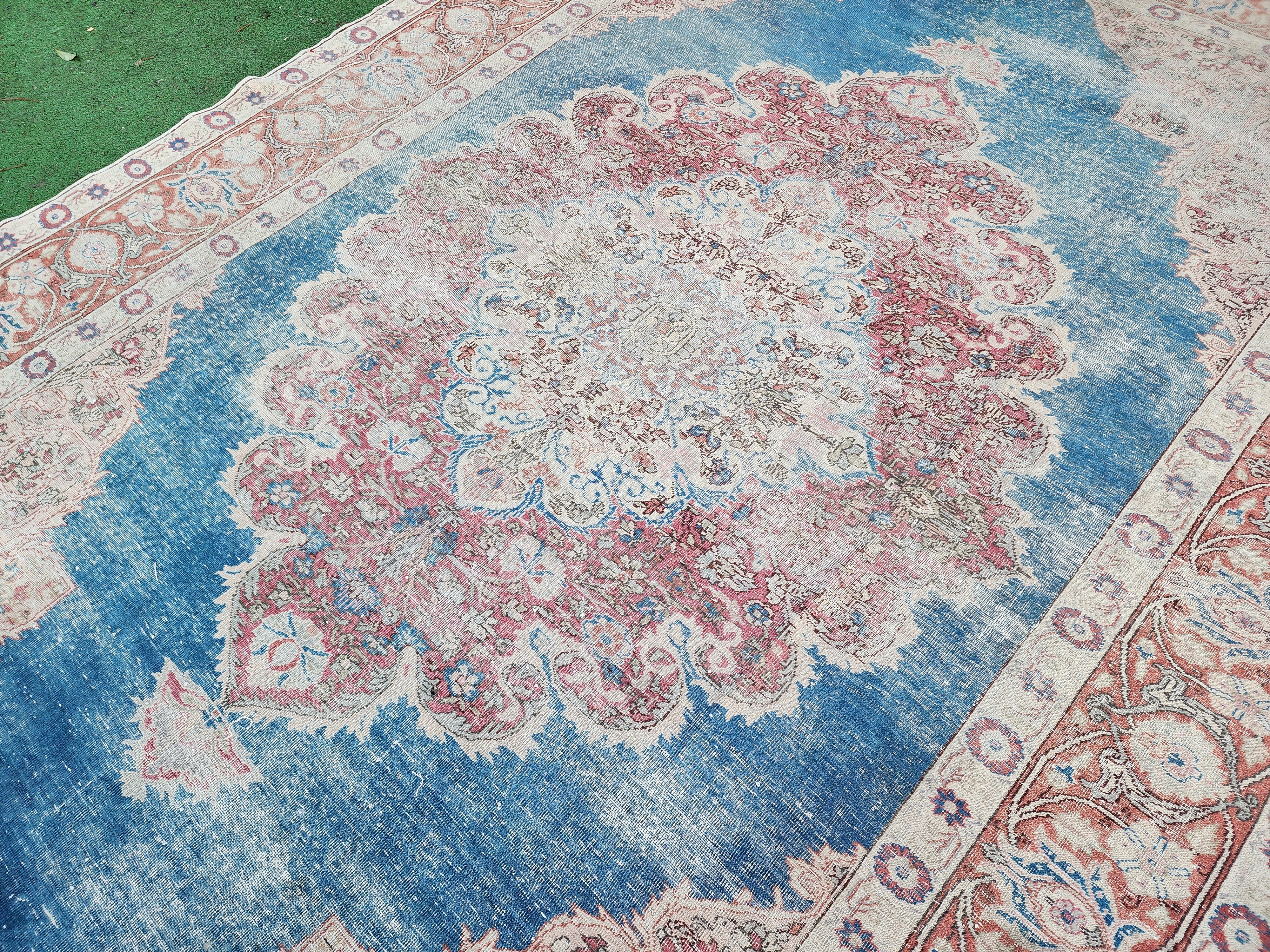 vintage Kayseri Wool Large Area Rug — colour close-up