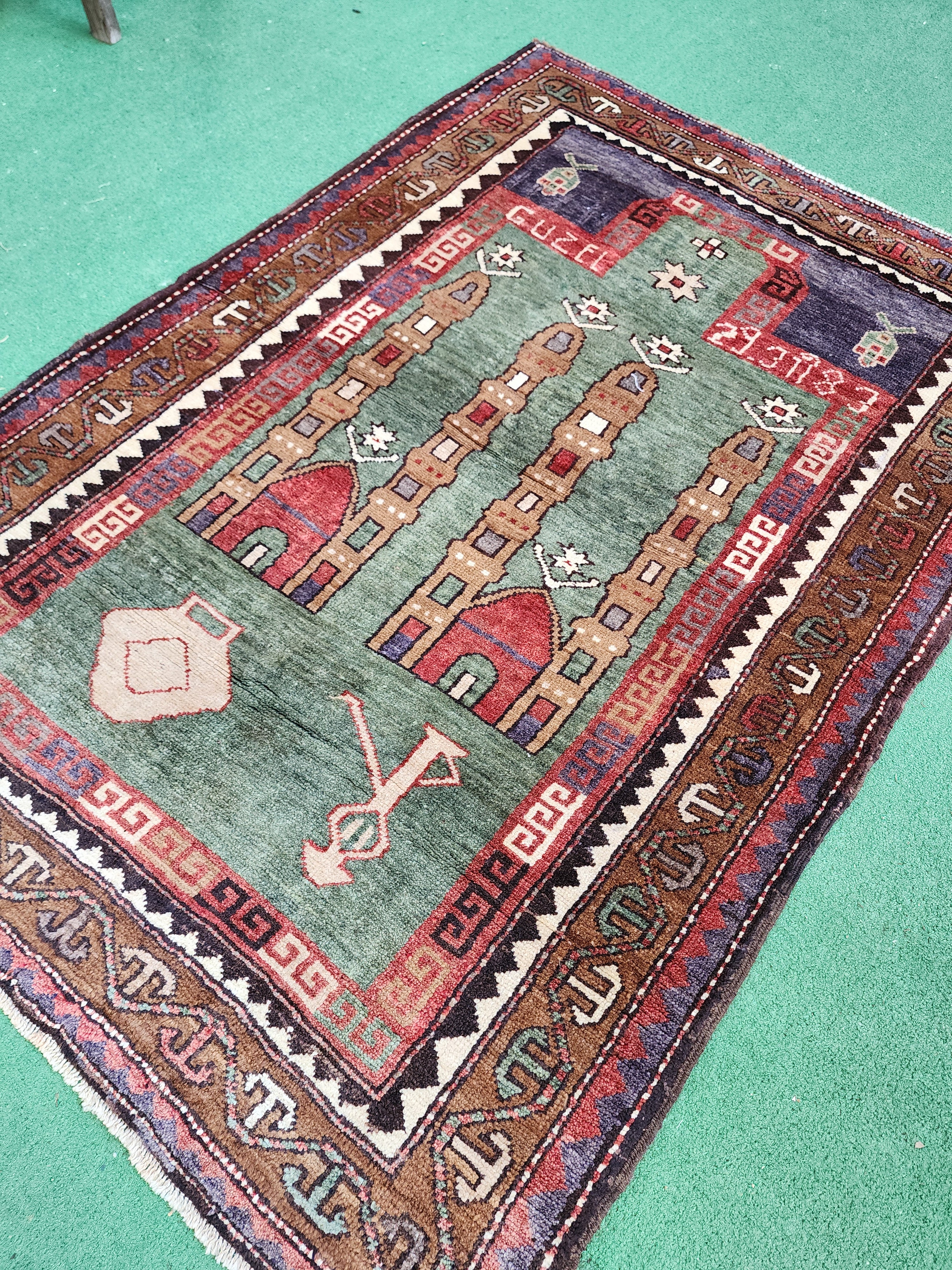 Tapis de prière Kars vert et marron, ''4'' x 5'8''