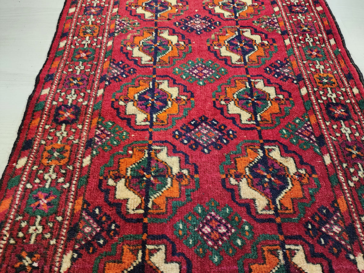 boakhara Turkmen Handmade Red and Orrange Rug, 1'11'' x 3'8'' — corner detail