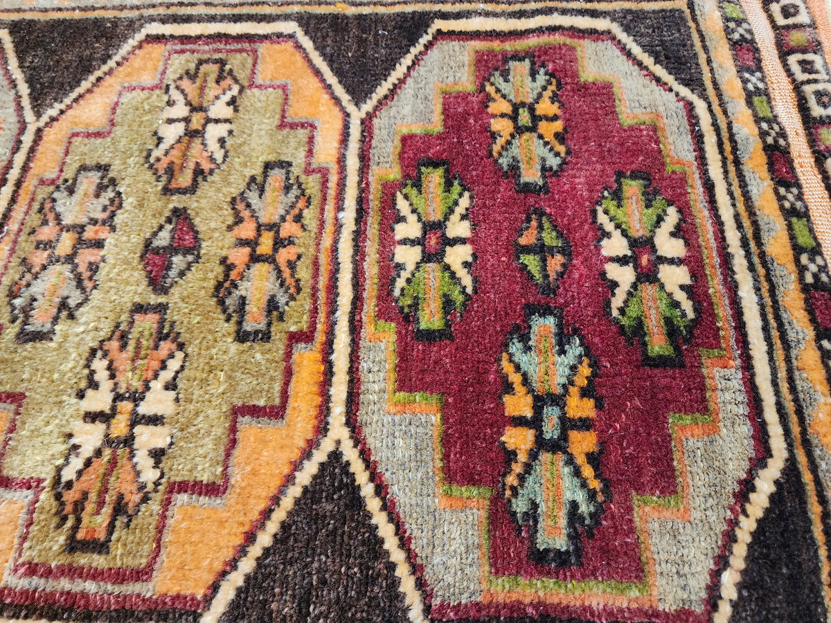 vintage Kars Kurdish Wool Rug, Handmade Anatolian Tribal, Boho Rustic Decor (2'x3') — edge weave