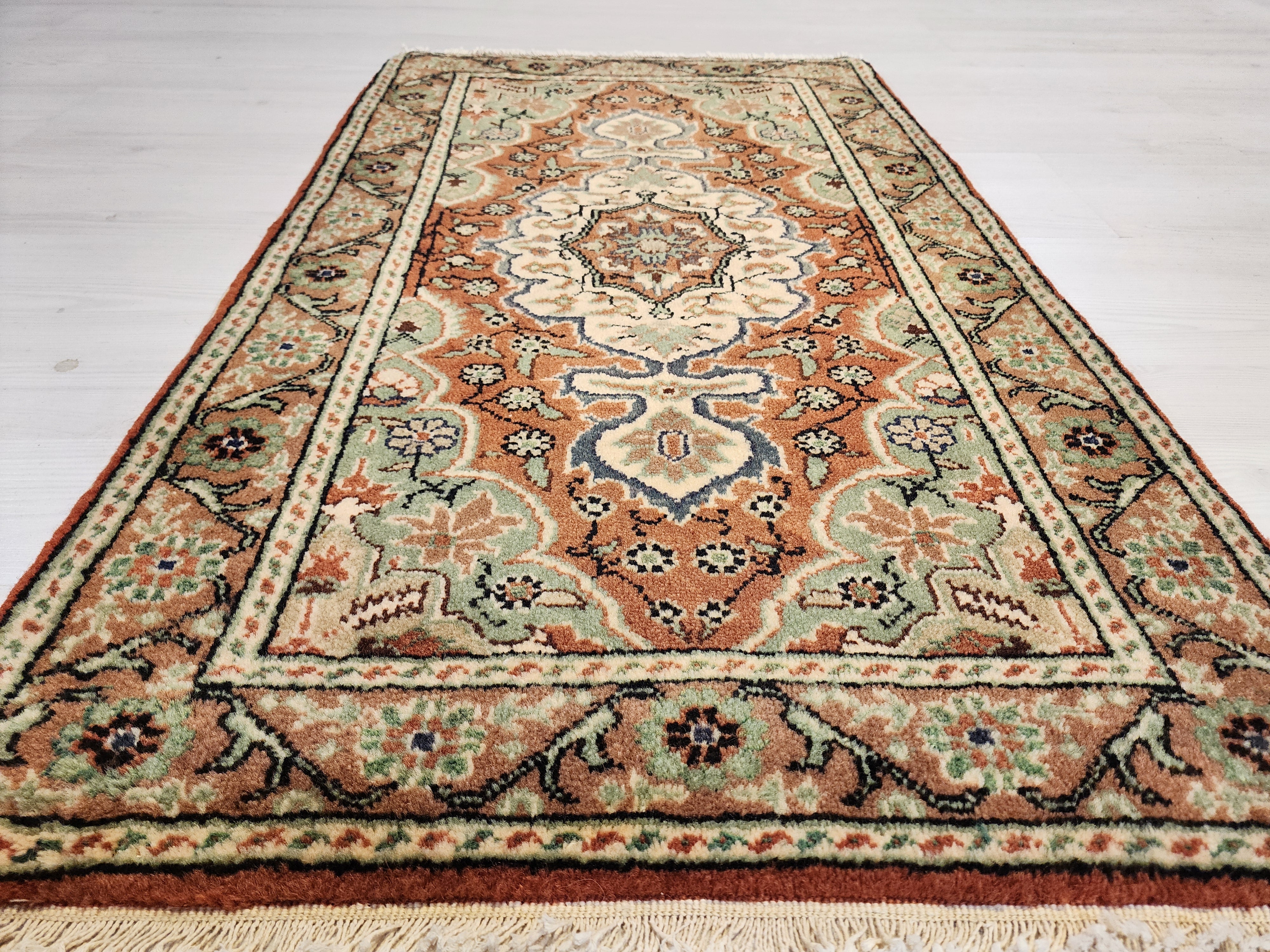 vintage Kayseri Rug, Handmade Turkish Wool Floral Medallion (2'4" x 3'5") — styled view