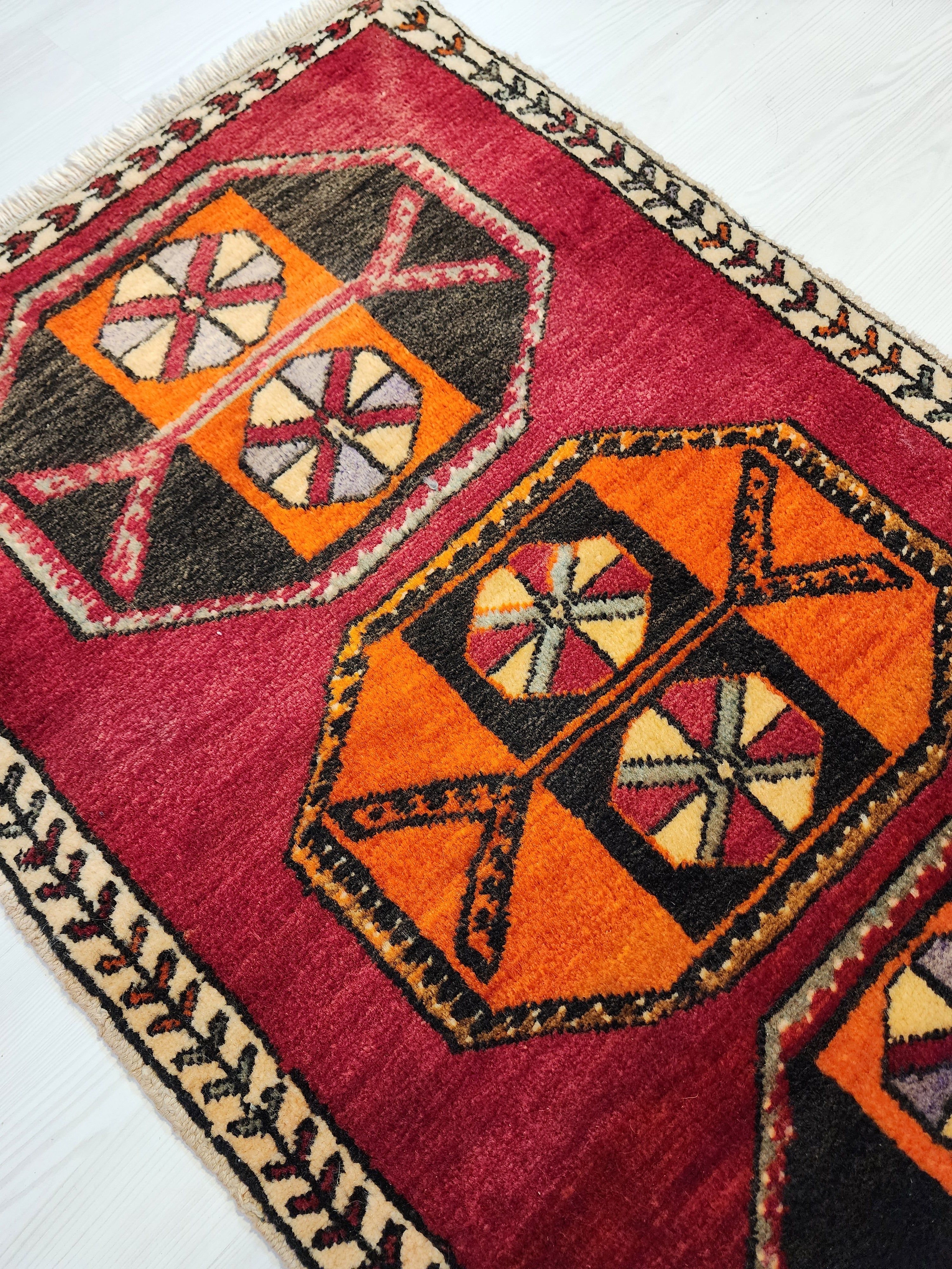 vintage Kurdish Malatya Rug 2'2'' x 3'8'' Handmade Turkish Small Rug, Anatolian Tribal Wool Carpet, Rustic Boho Decor Accent Rug — corner detail
