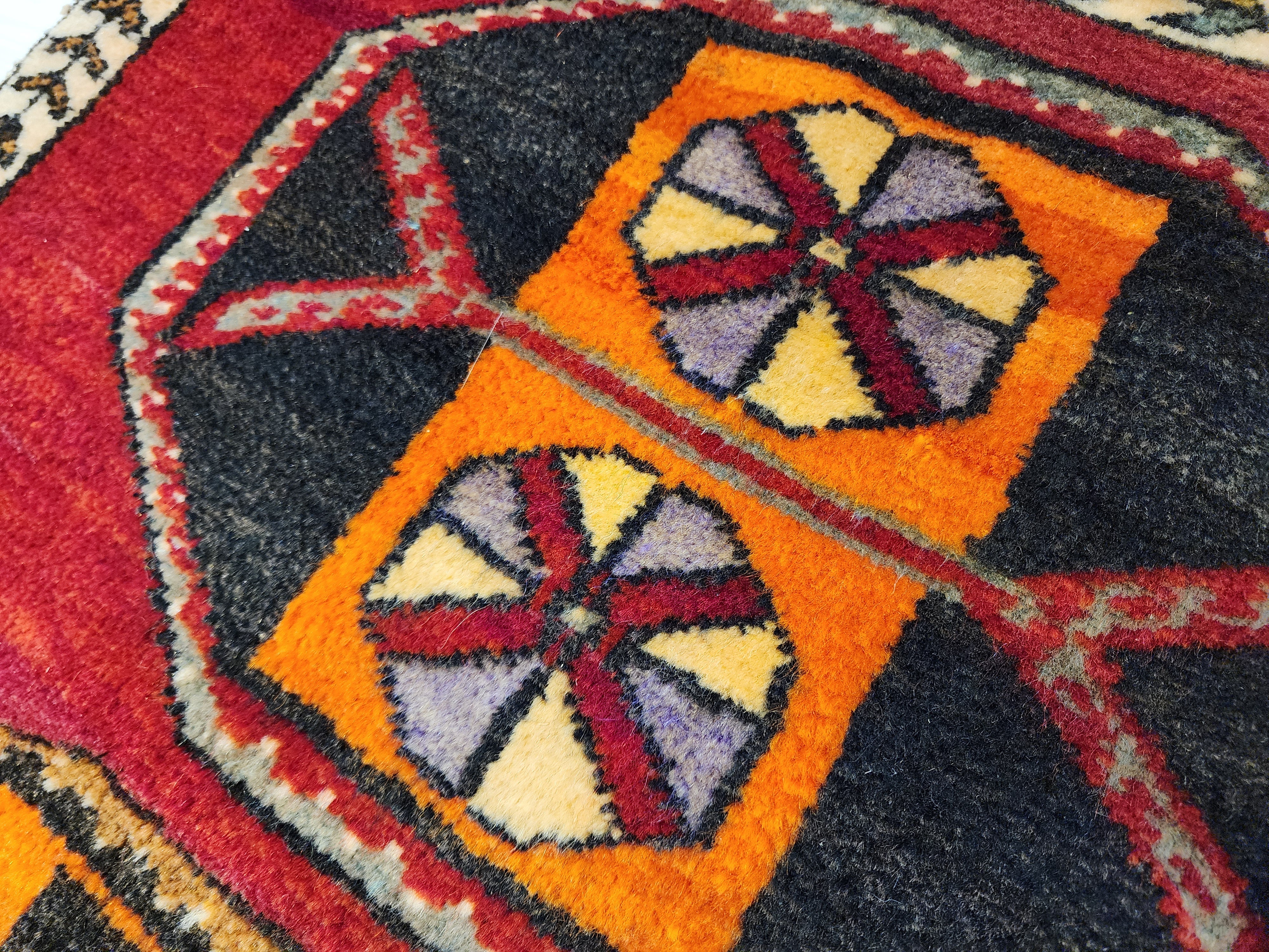 vintage Kurdish Malatya Rug 2'2'' x 3'8'' Handmade Turkish Small Rug, Anatolian Tribal Wool Carpet, Rustic Boho Decor Accent Rug — pile detail