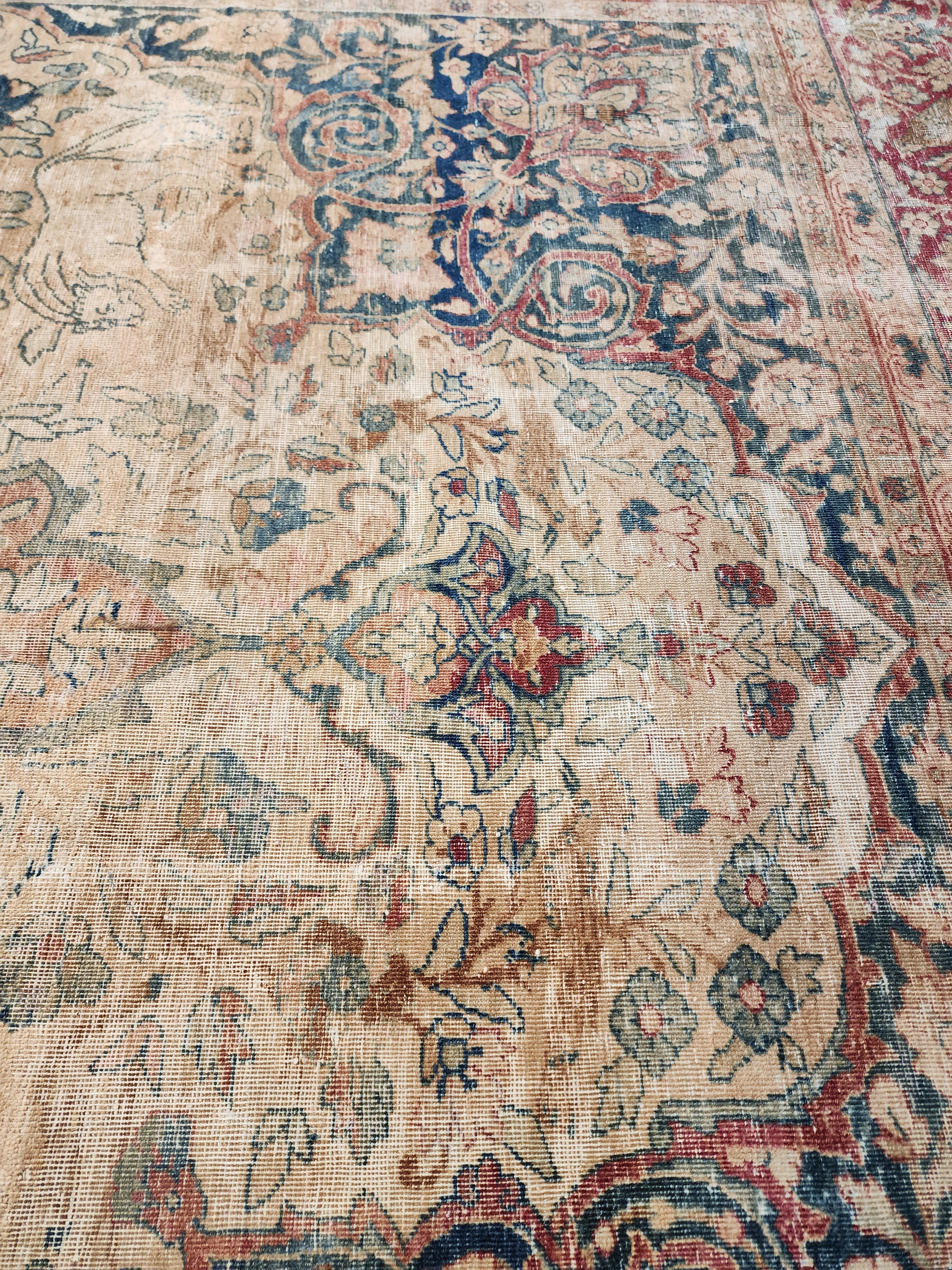 Handmade Antique Turkish Wool Rug: Floral Medallion, 11x8