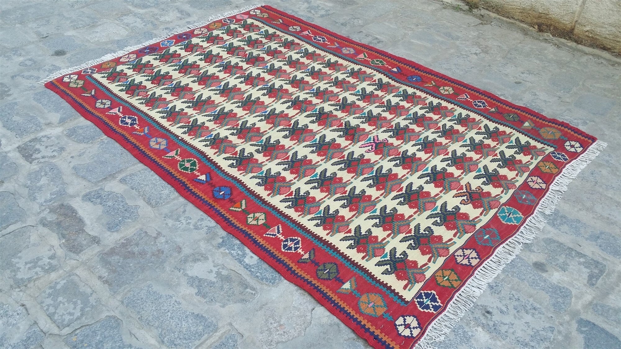Persian Senneh Kilim Rug, 5 ft 2 in x 3 ft 8 in, Fine Wool Sine Turkish Rug