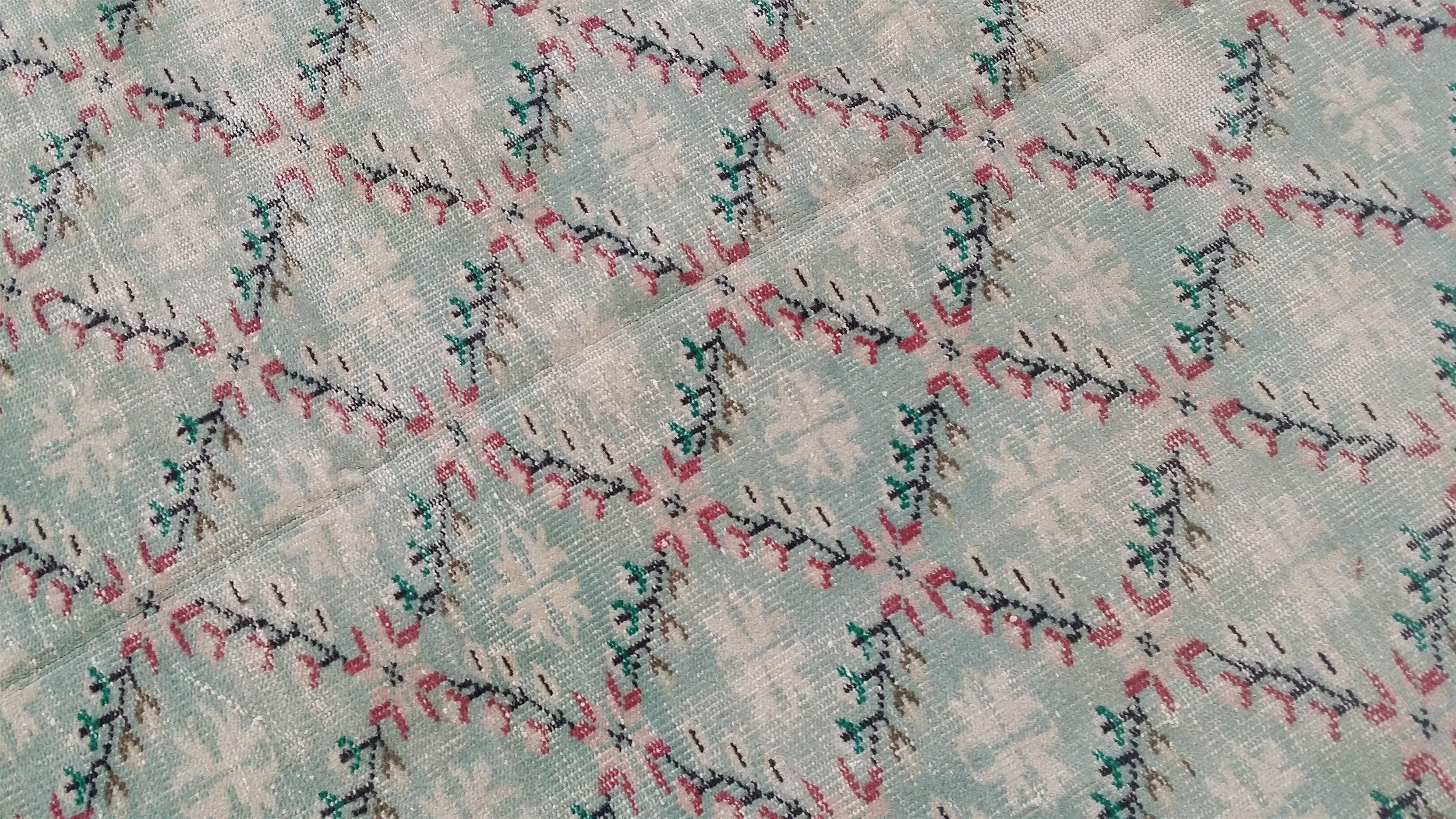 vintage Oushak Wool Large Area Rug — pattern close-up