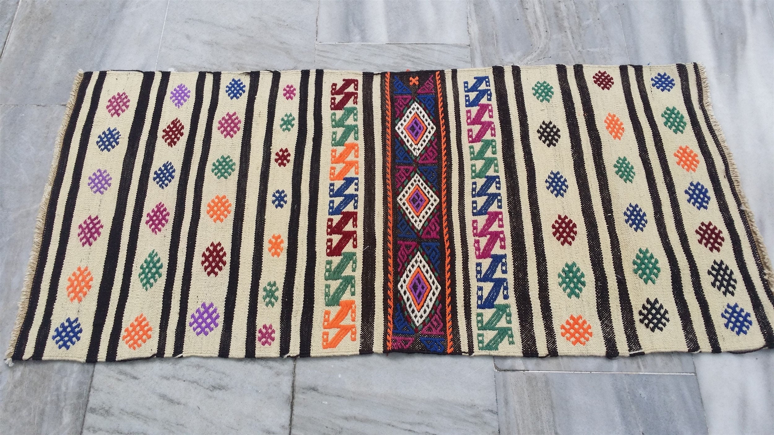 vintage Kilim Wool Runner Rug — pattern close-up