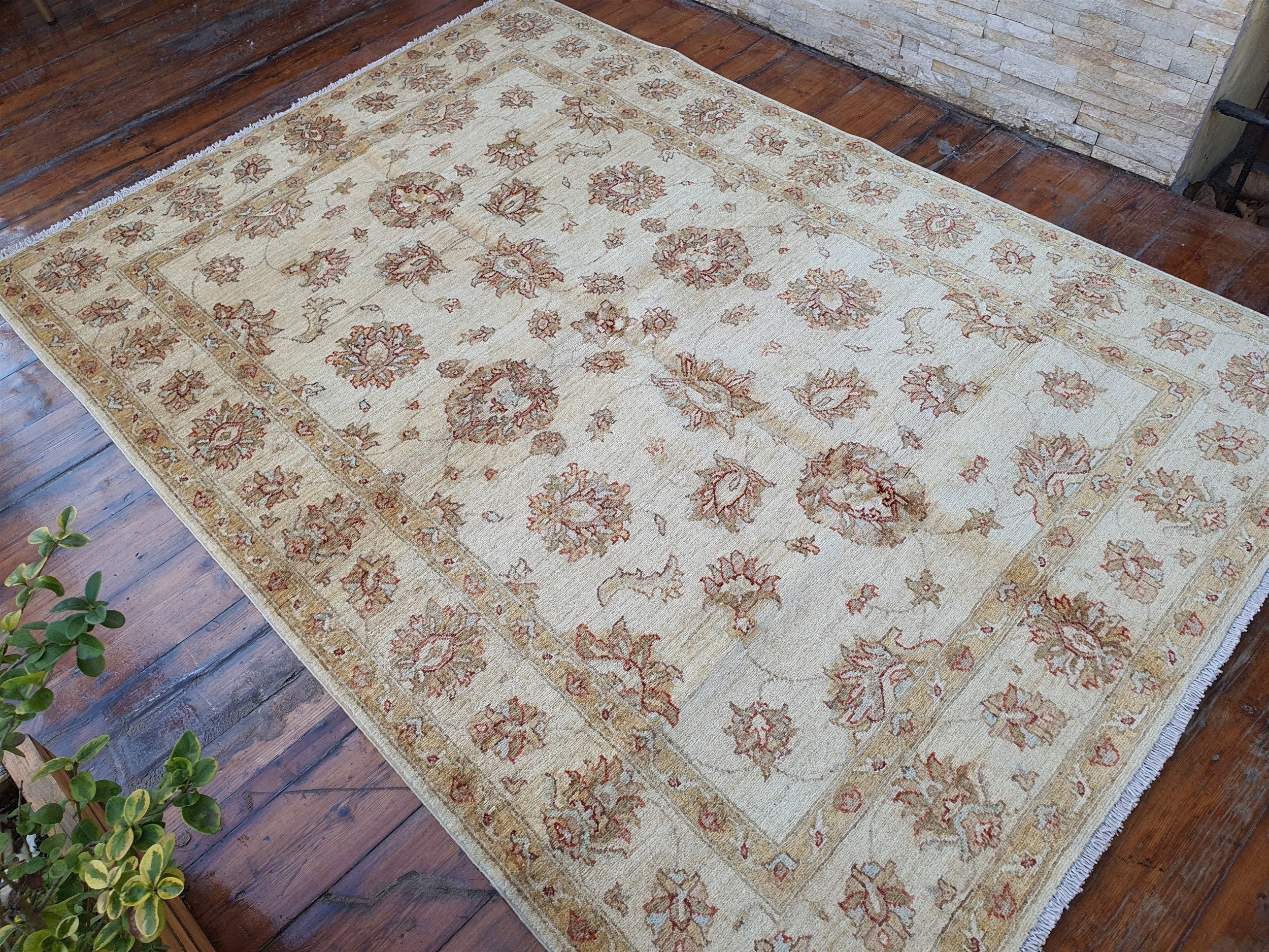 vintage Oushak Wool Area Rug — pattern close-up