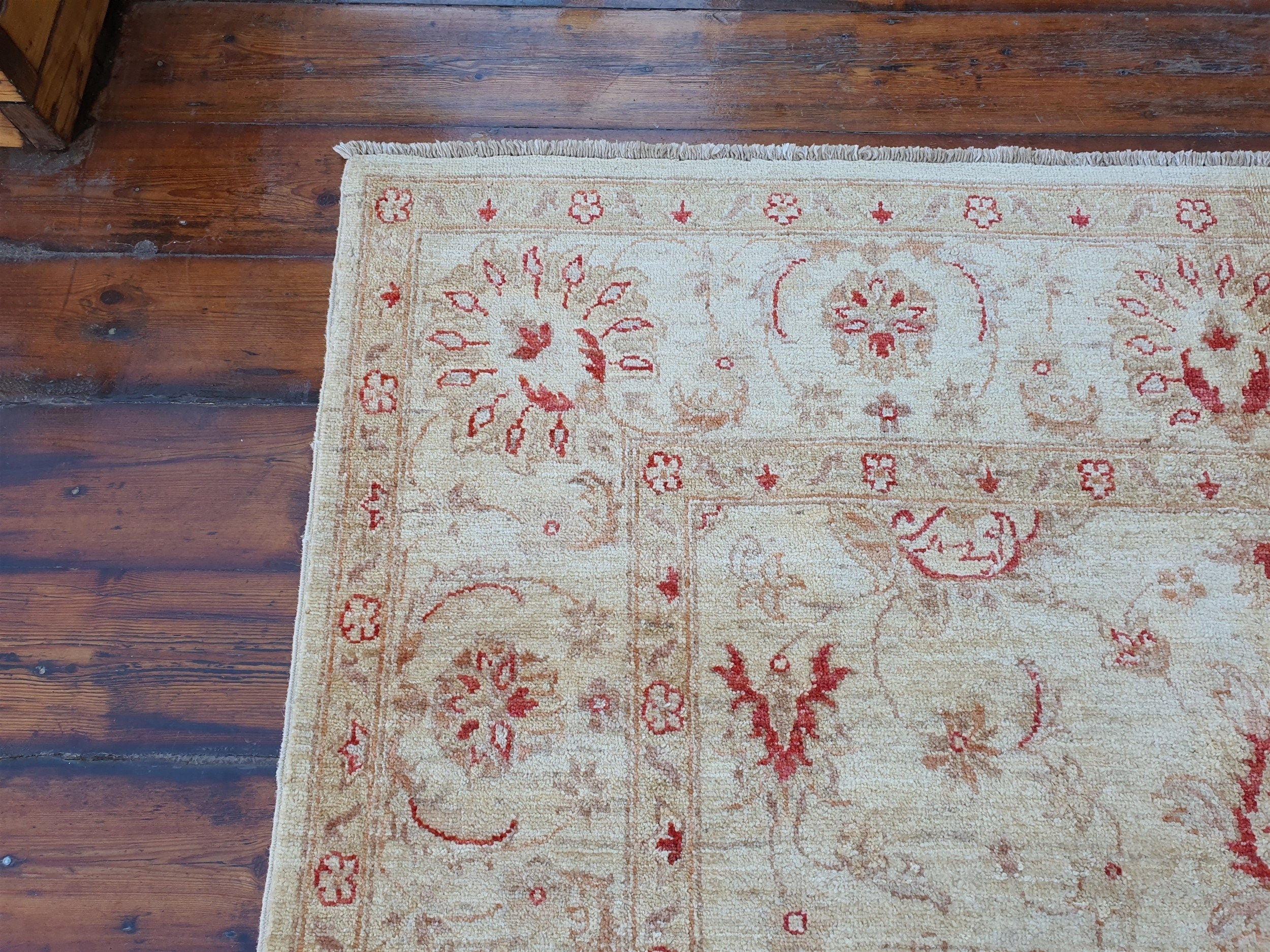 vintage Oushak Wool Area Rug — pattern close-up
