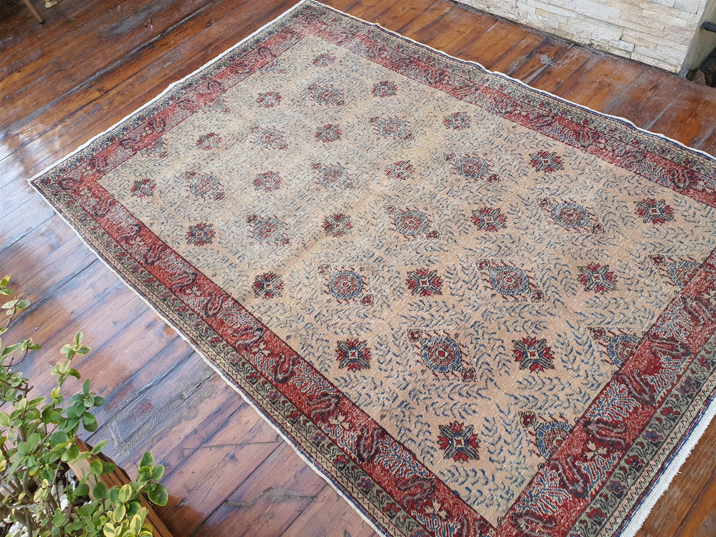 antique Anatolian Wool Area Rug — corner detail