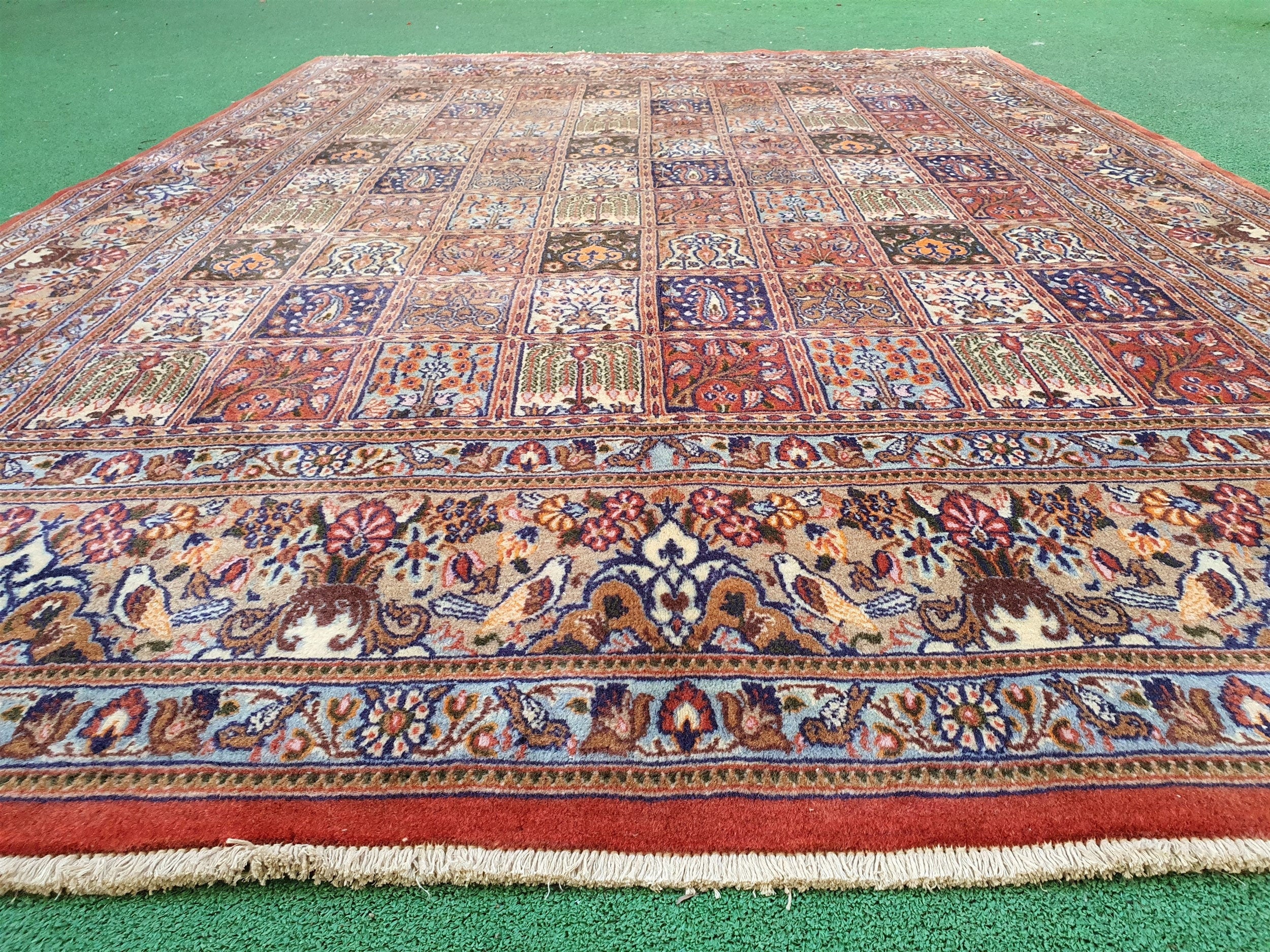 vintage Anatolian Wool Area Rug — detail texture
