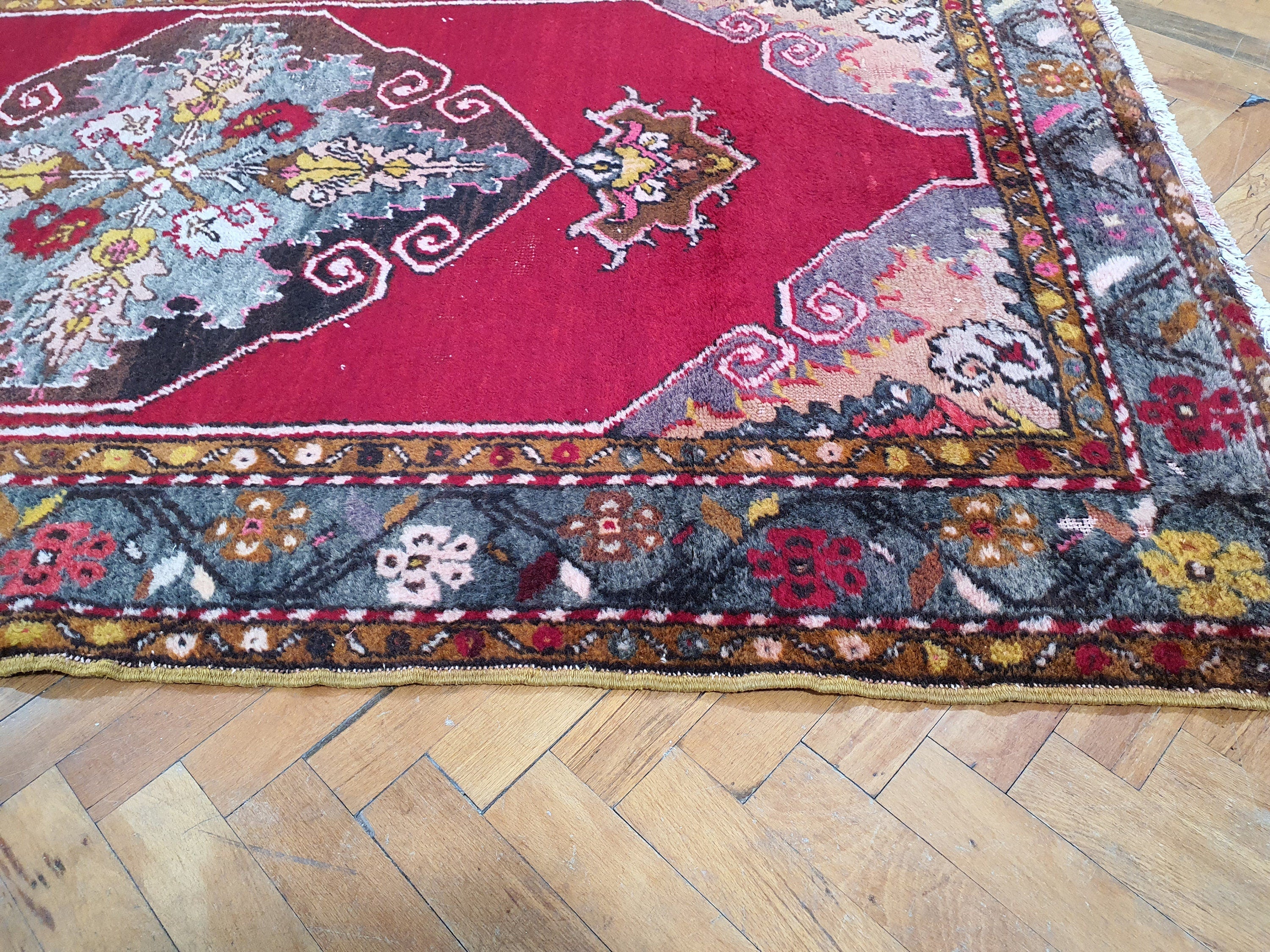 vintage Sivas Wool Runner Rug — pattern close-up