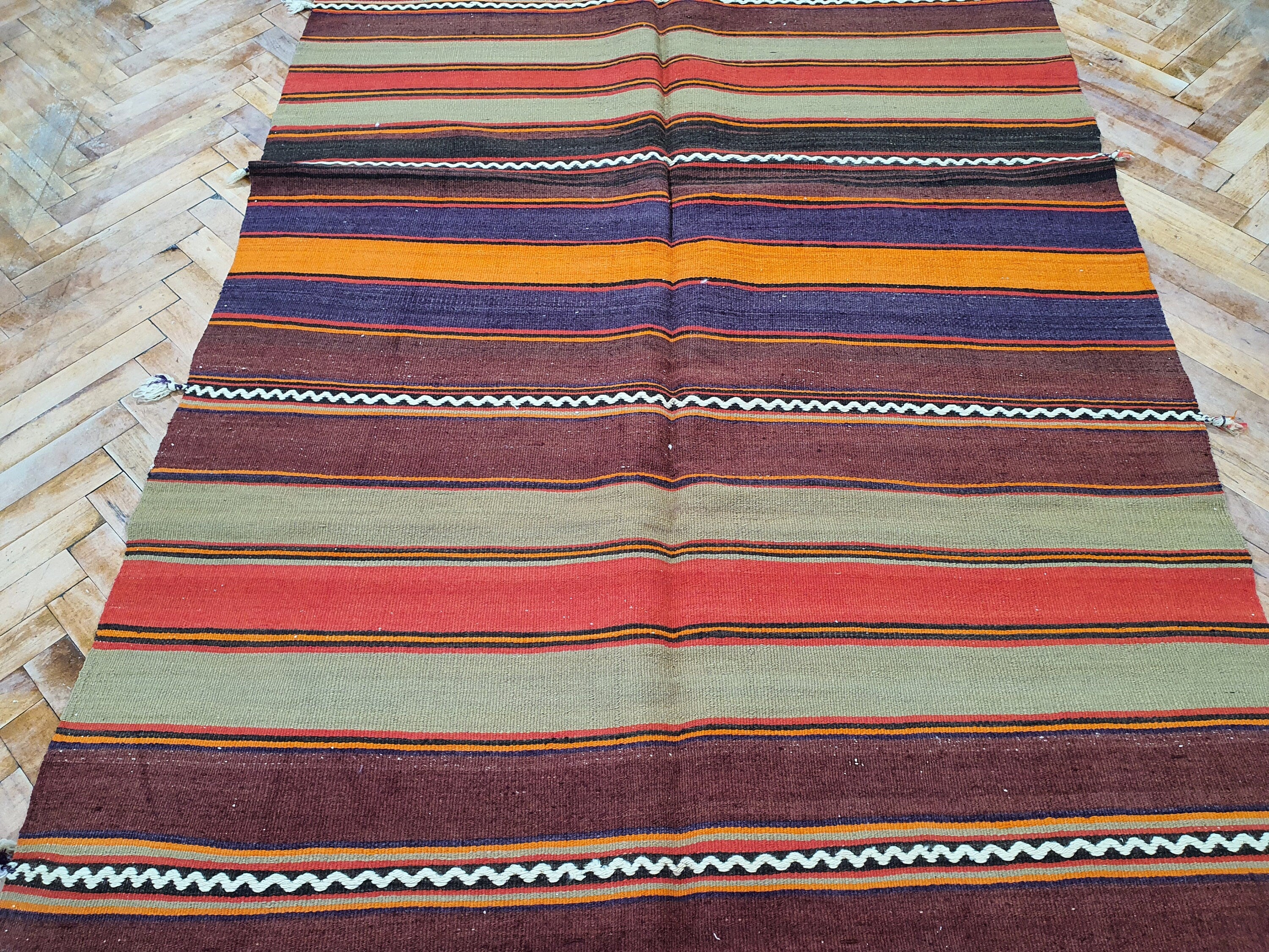 Turkish Kilim Rug, Handmade Organic Wool Rug, Anatolian Tribal Nomadic Moroccan Bohemian Living Room Rustic Decor Persian Area Rug 7'3"x4'4'
