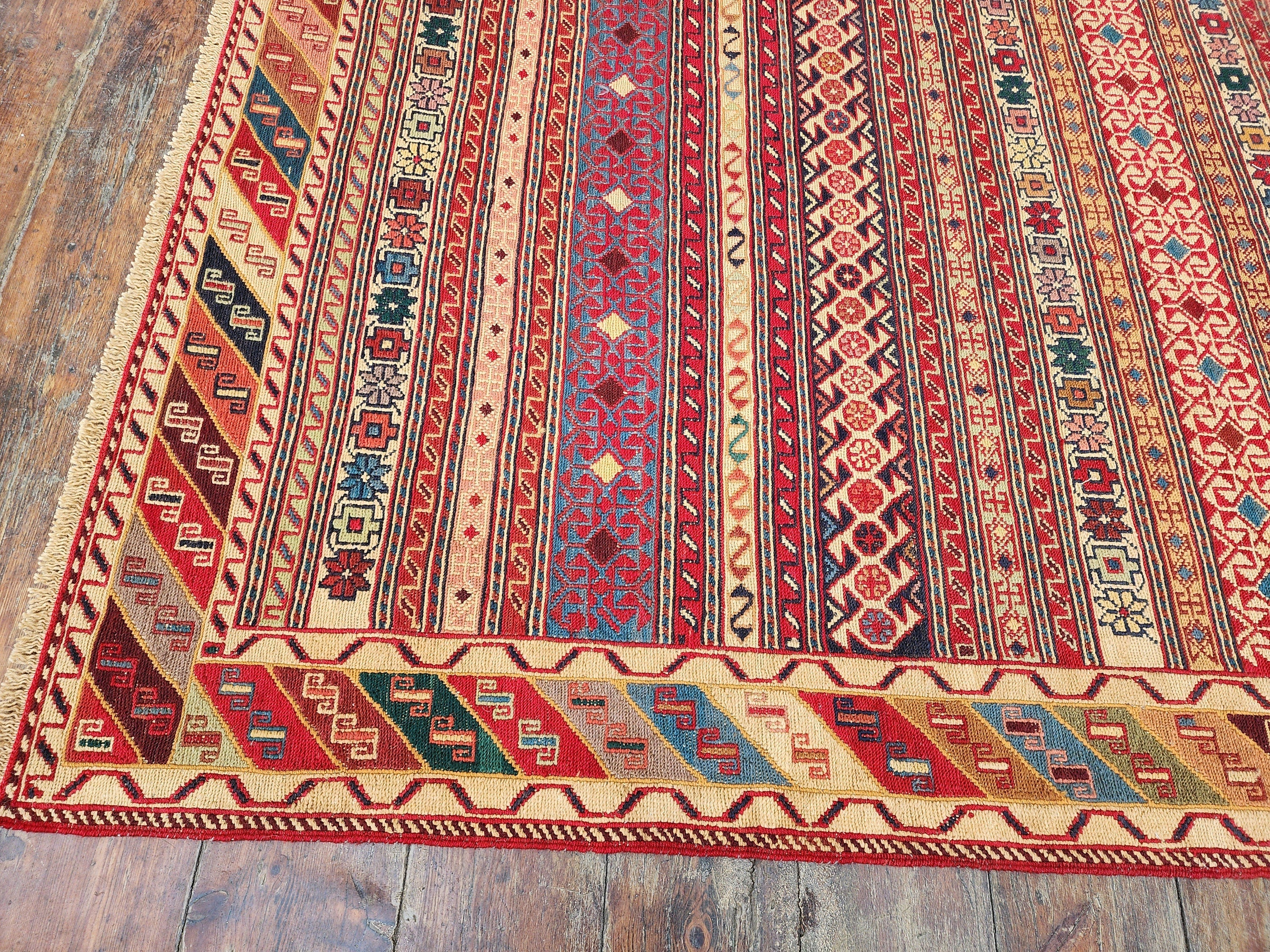 vintage Soumak Wool Small Rug — pattern close-up