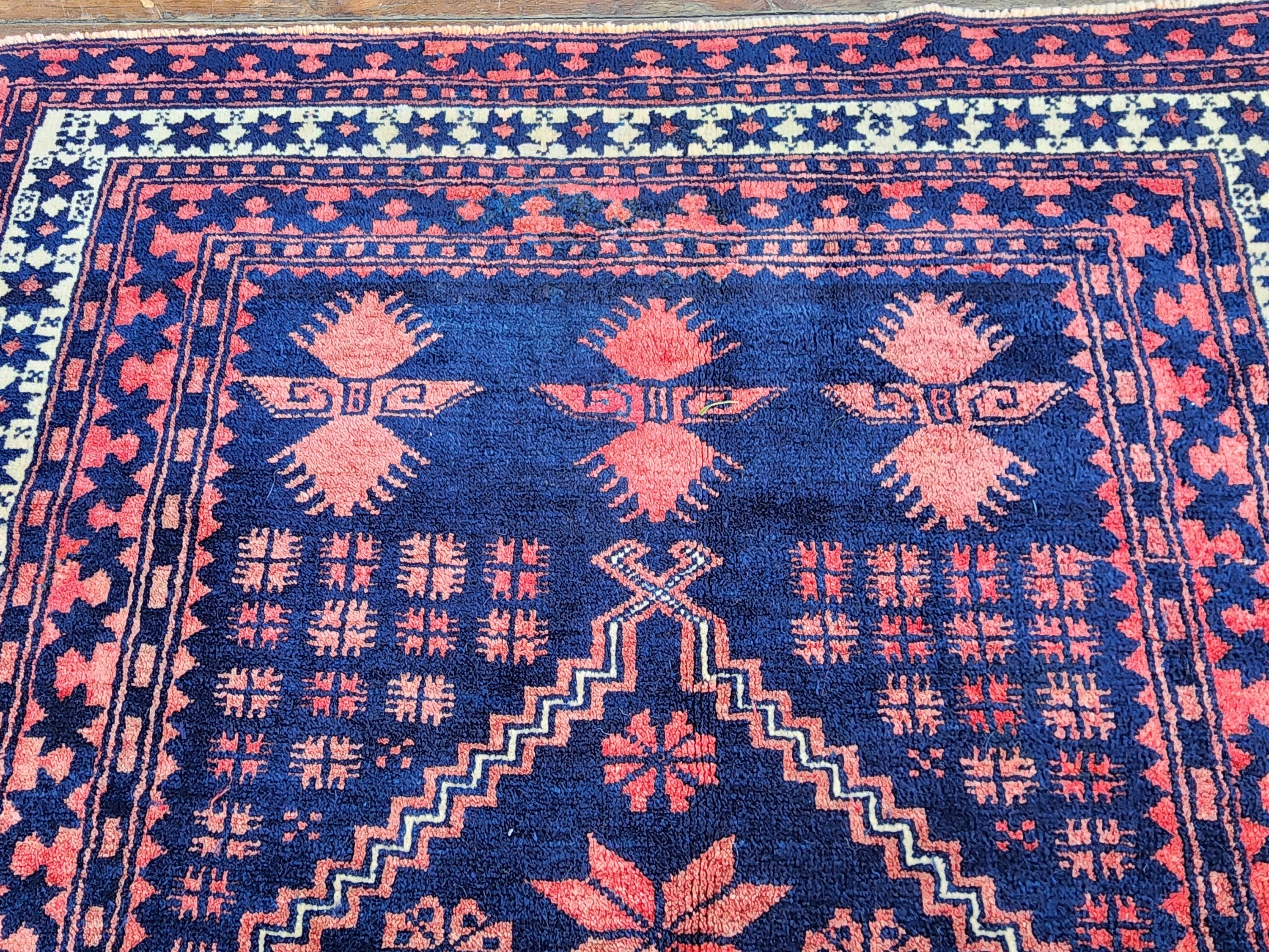 vintage Anatolian Wool Small Rug — edge weave