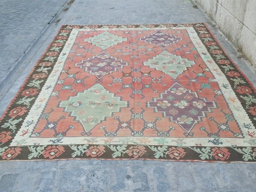 Skylakia — Vintage Caucasian Wool Large Area Rug