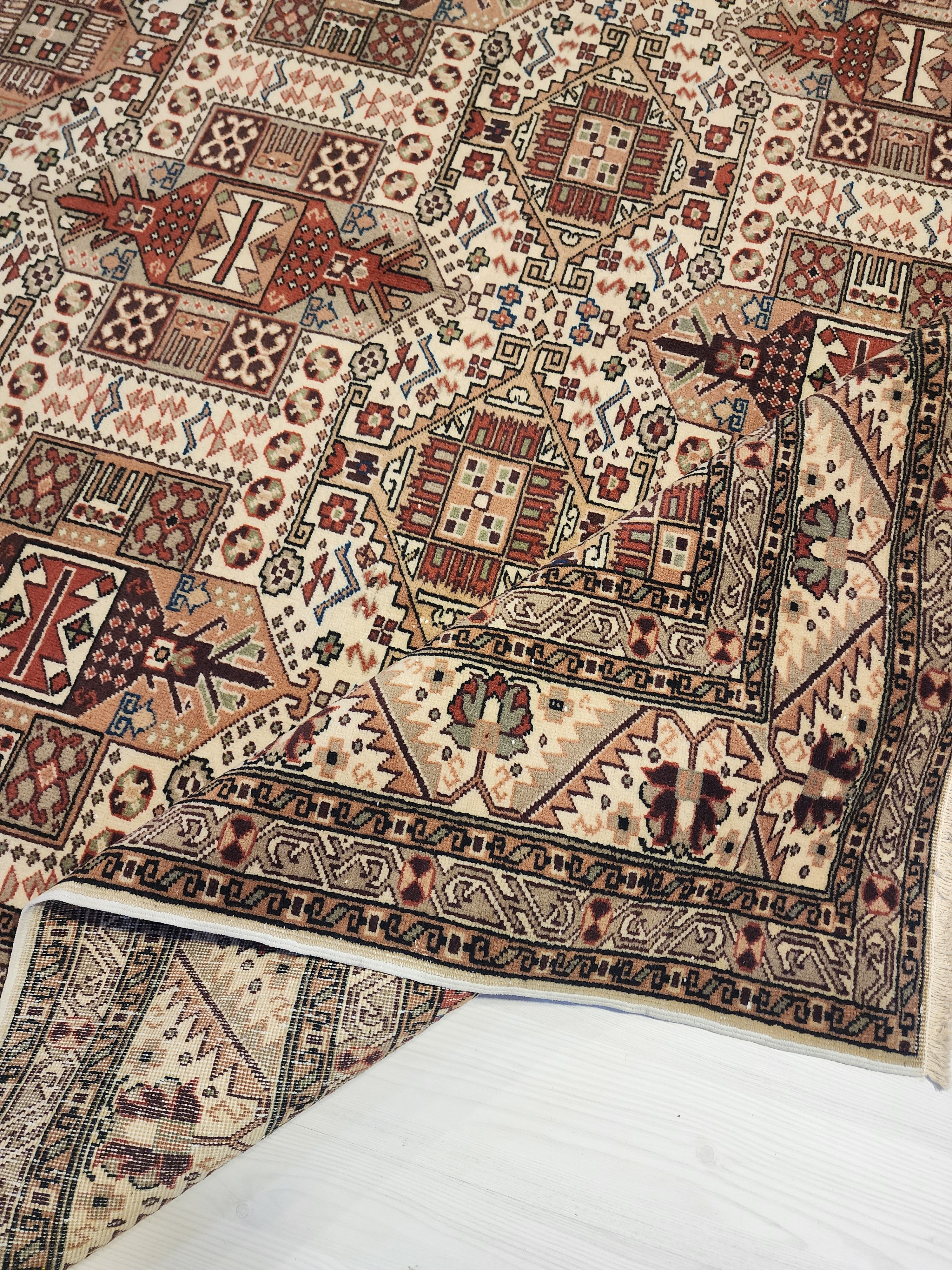 vintage Kayseri Wool Large Area Rug — colour close-up