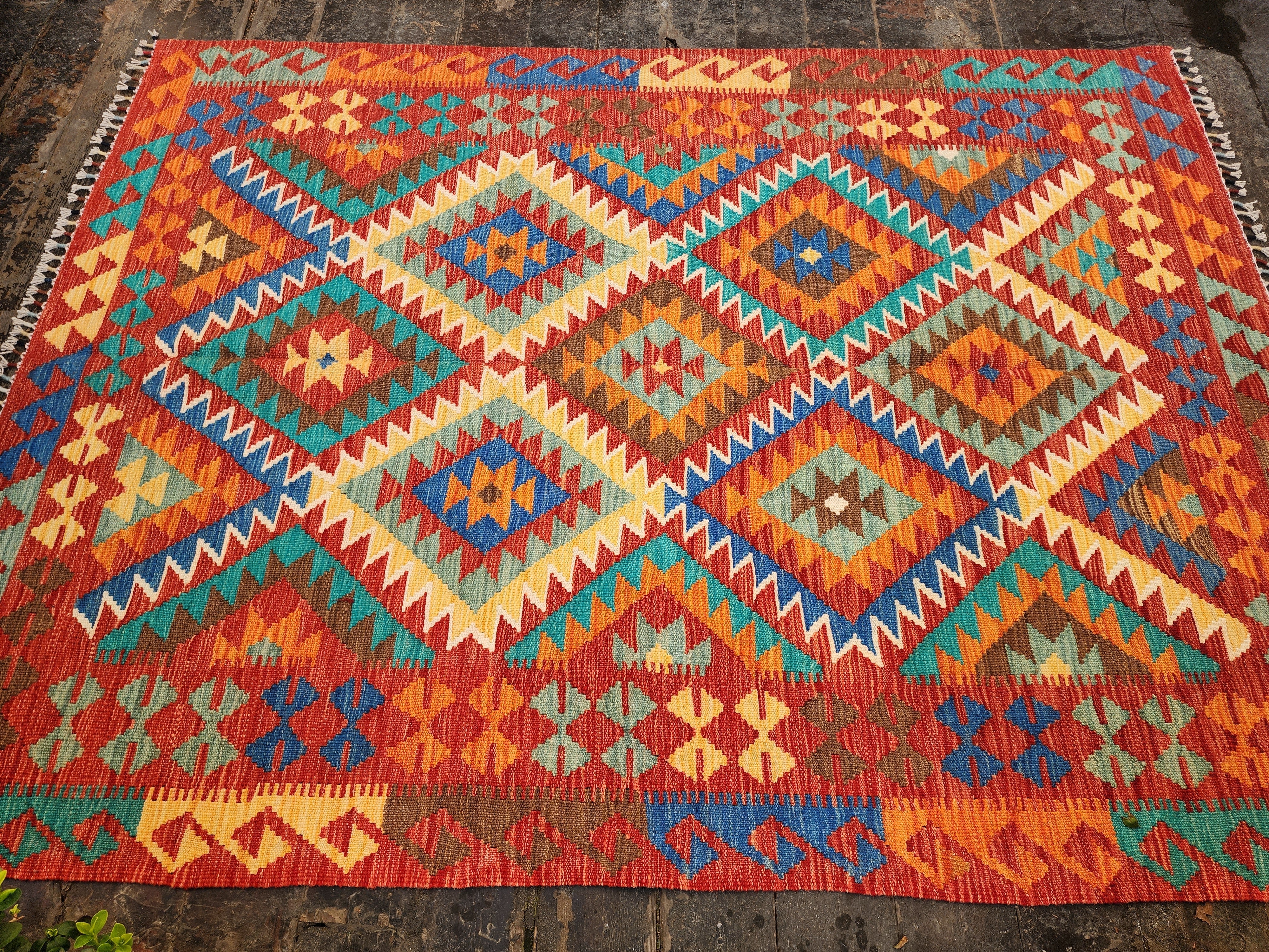 vintage Afghan Wool Area Rug — corner detail