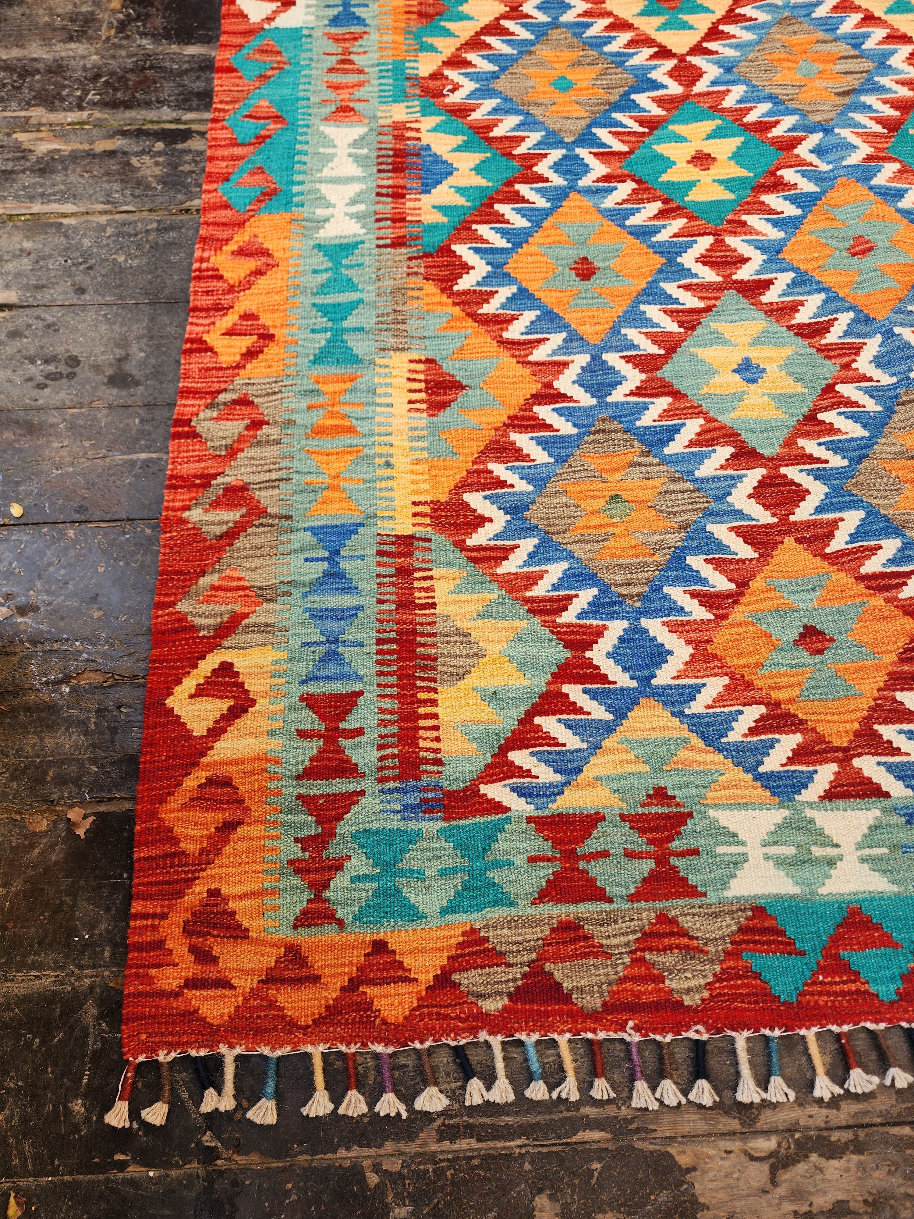vintage Anatolian Wool Area Rug — pattern close-up