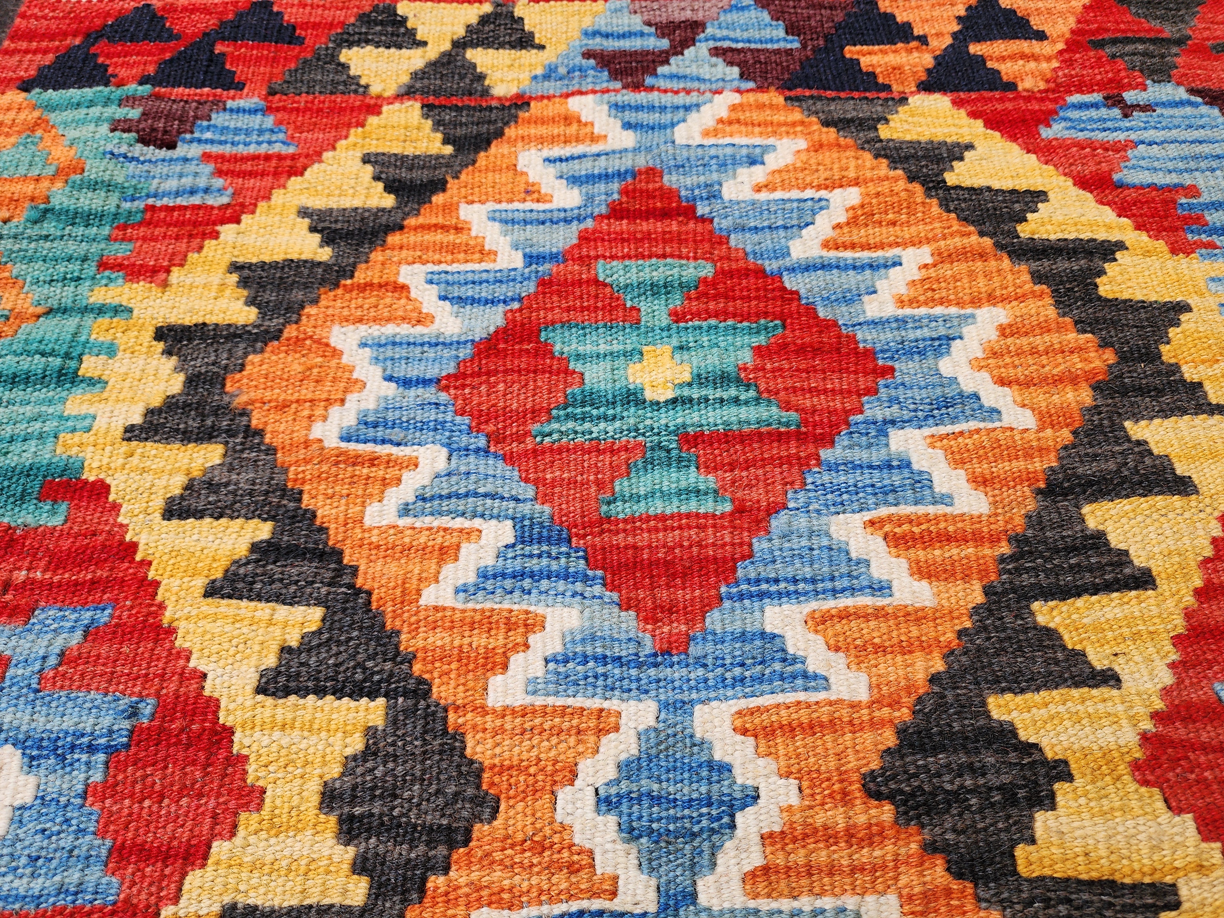 vintage Anatolian Wool Small Rug — corner detail