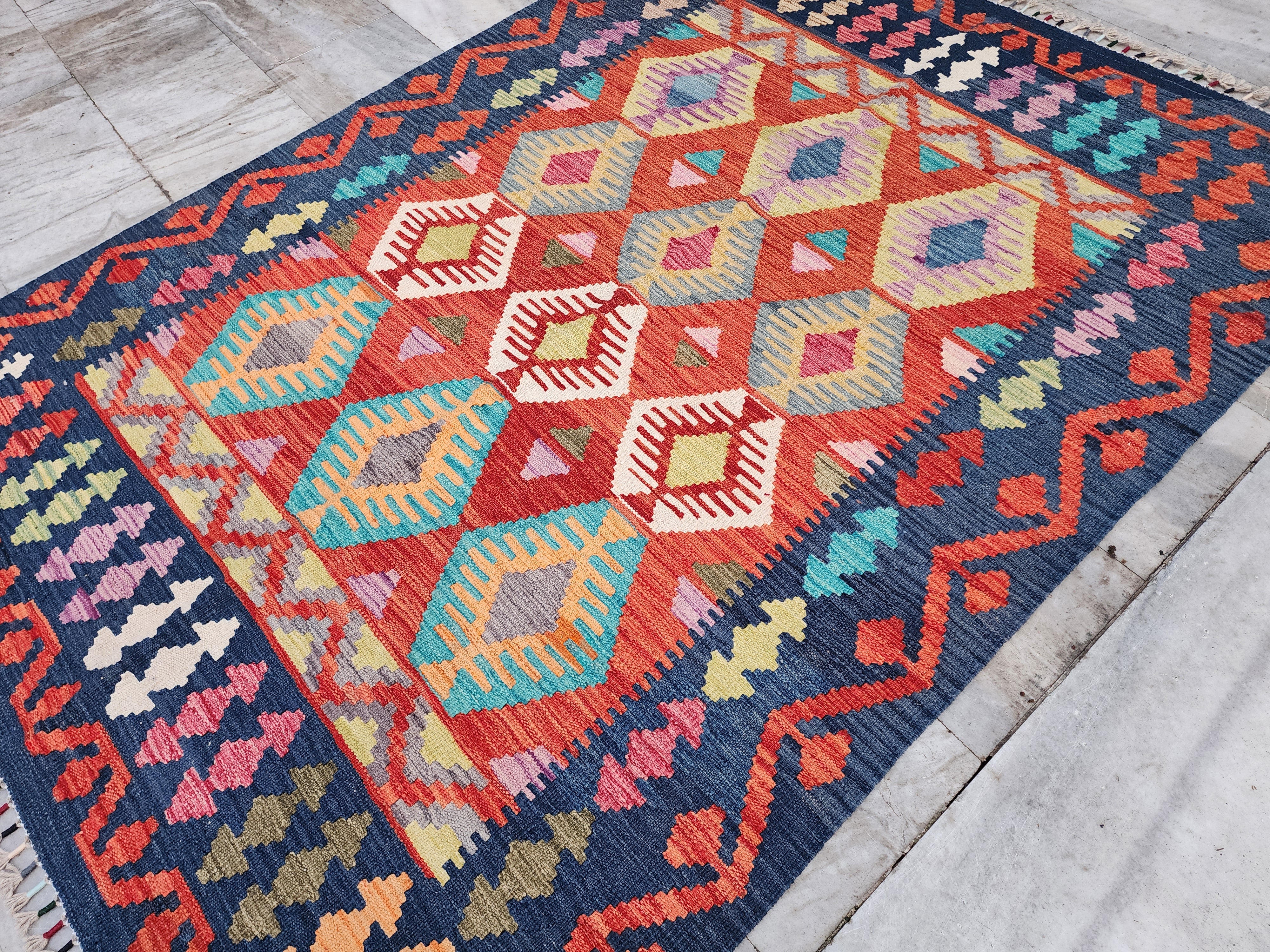 Dingirmah — Handmade Turkish Kilim Rug: Vintage Wool Anatolian Boho Decor 5x7