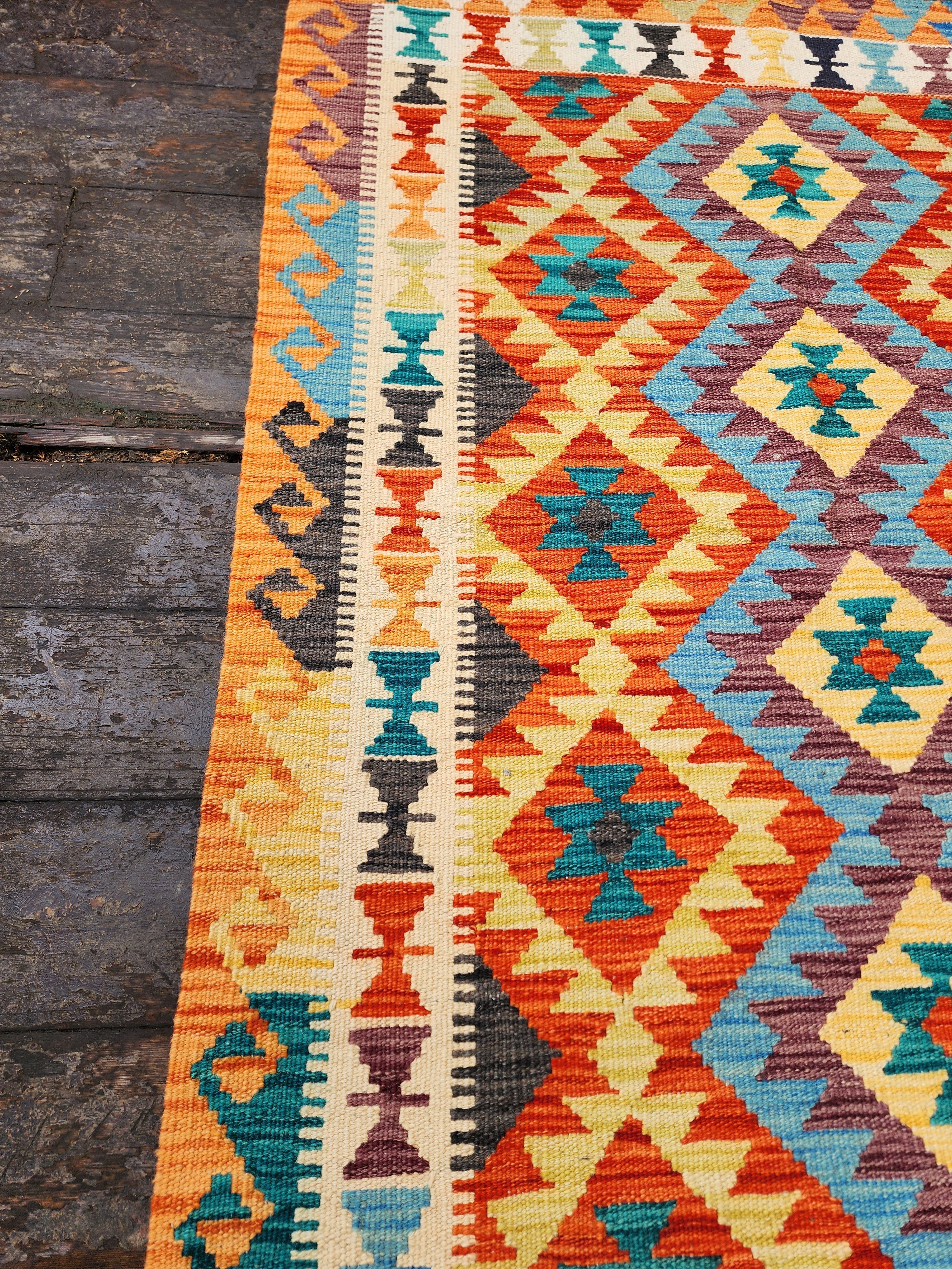 vintage Anatolian Wool Small Rug — pattern close-up