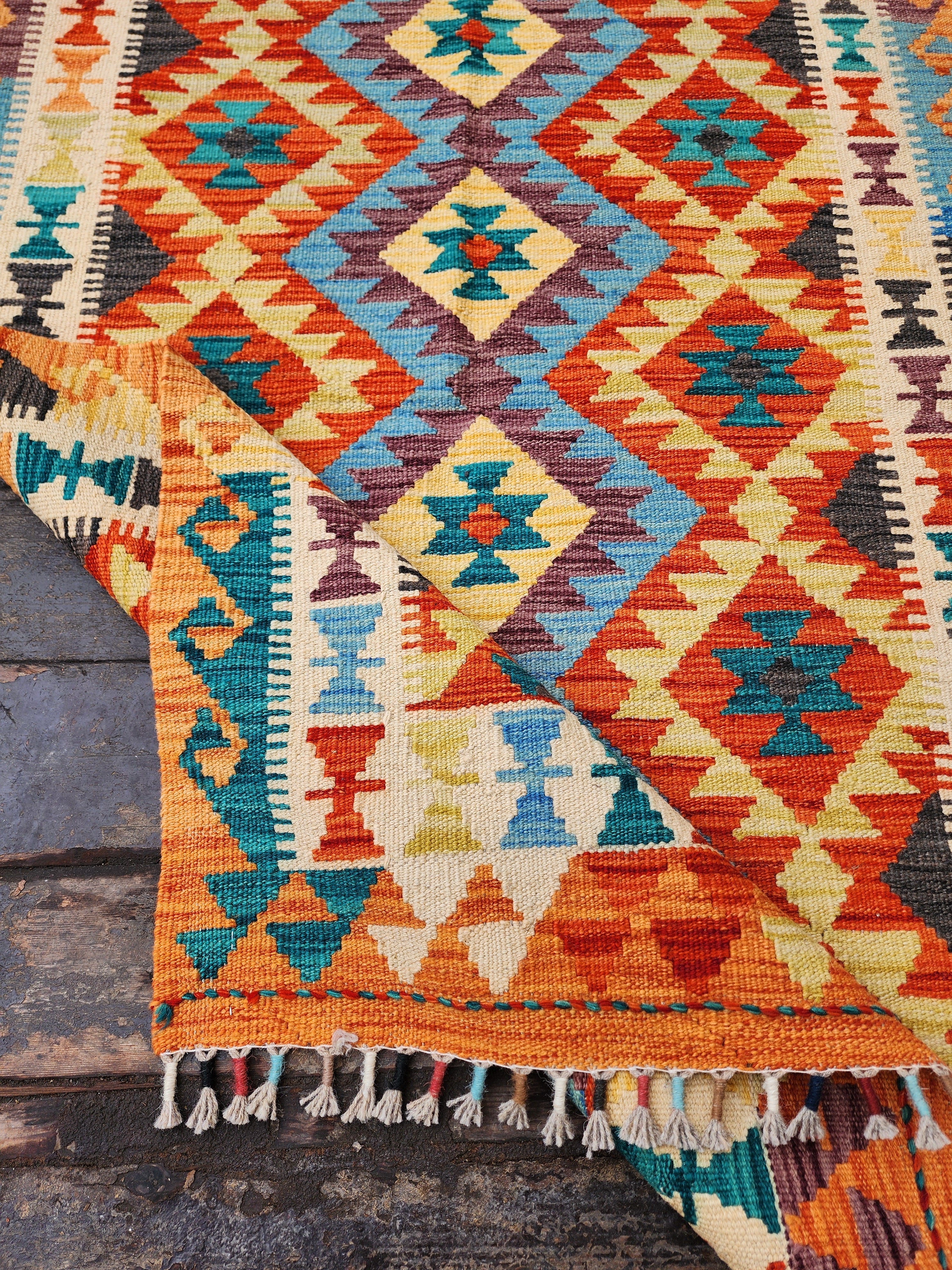 vintage Anatolian Wool Small Rug — corner detail