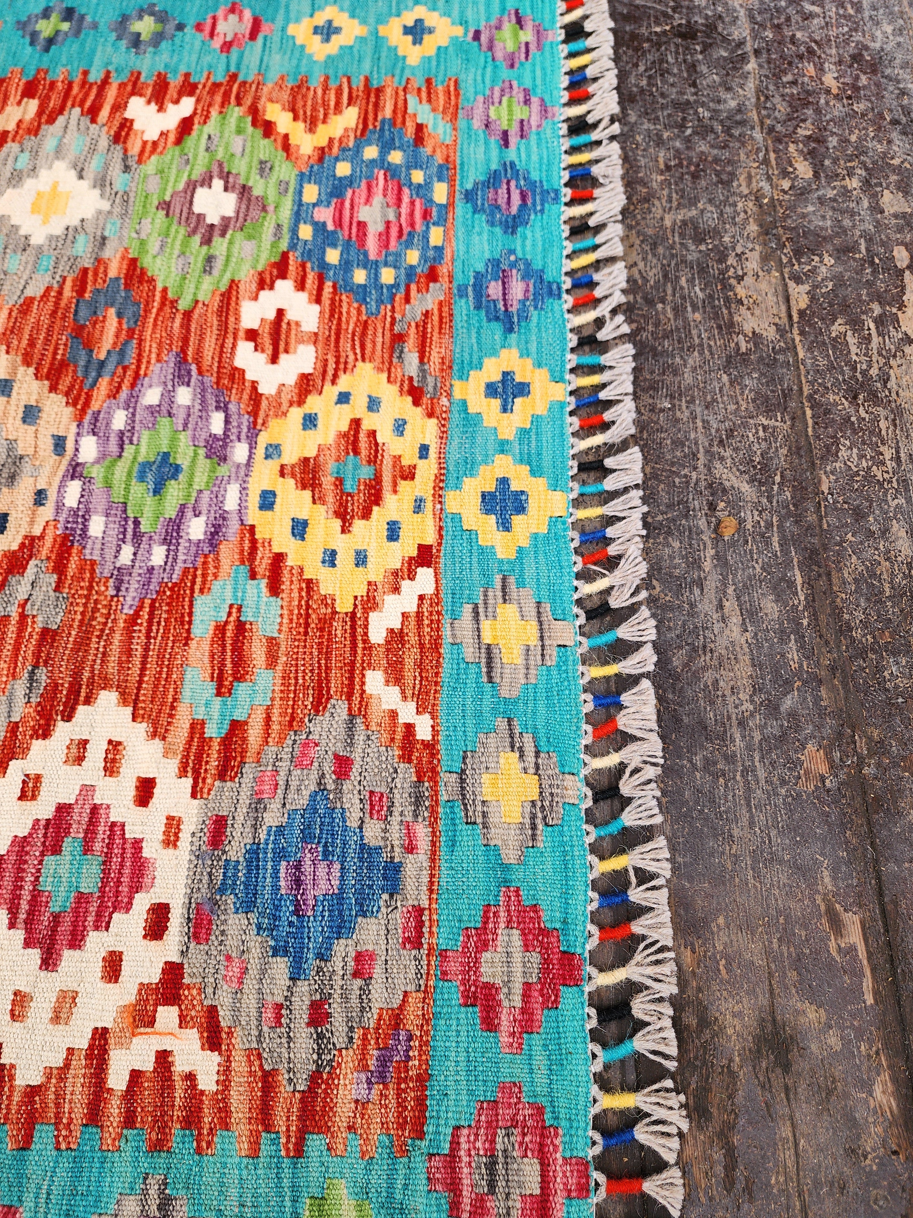 vintage Anatolian Wool Small Rug — pattern close-up