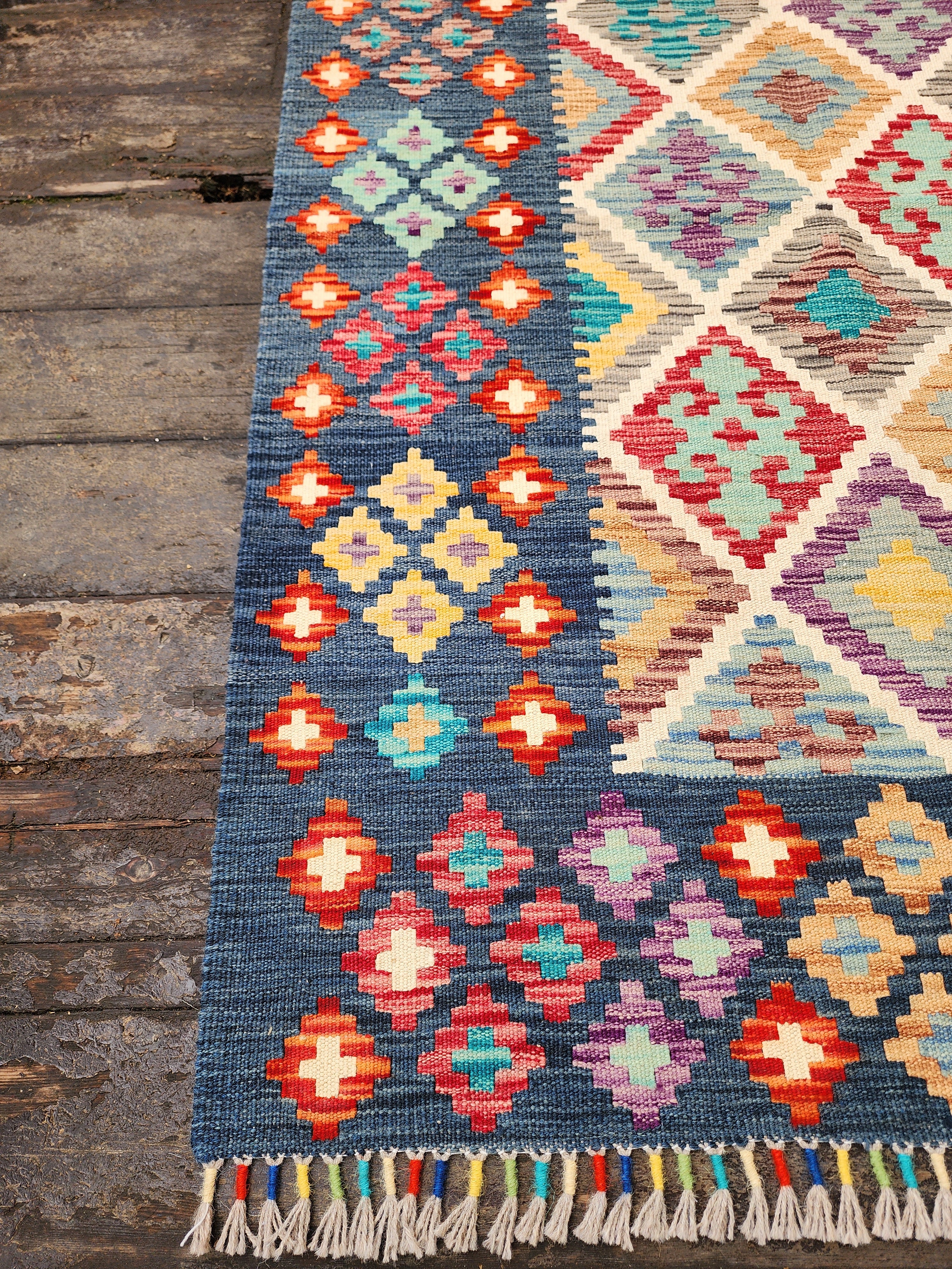 New Hand-Woven Kilim Rug