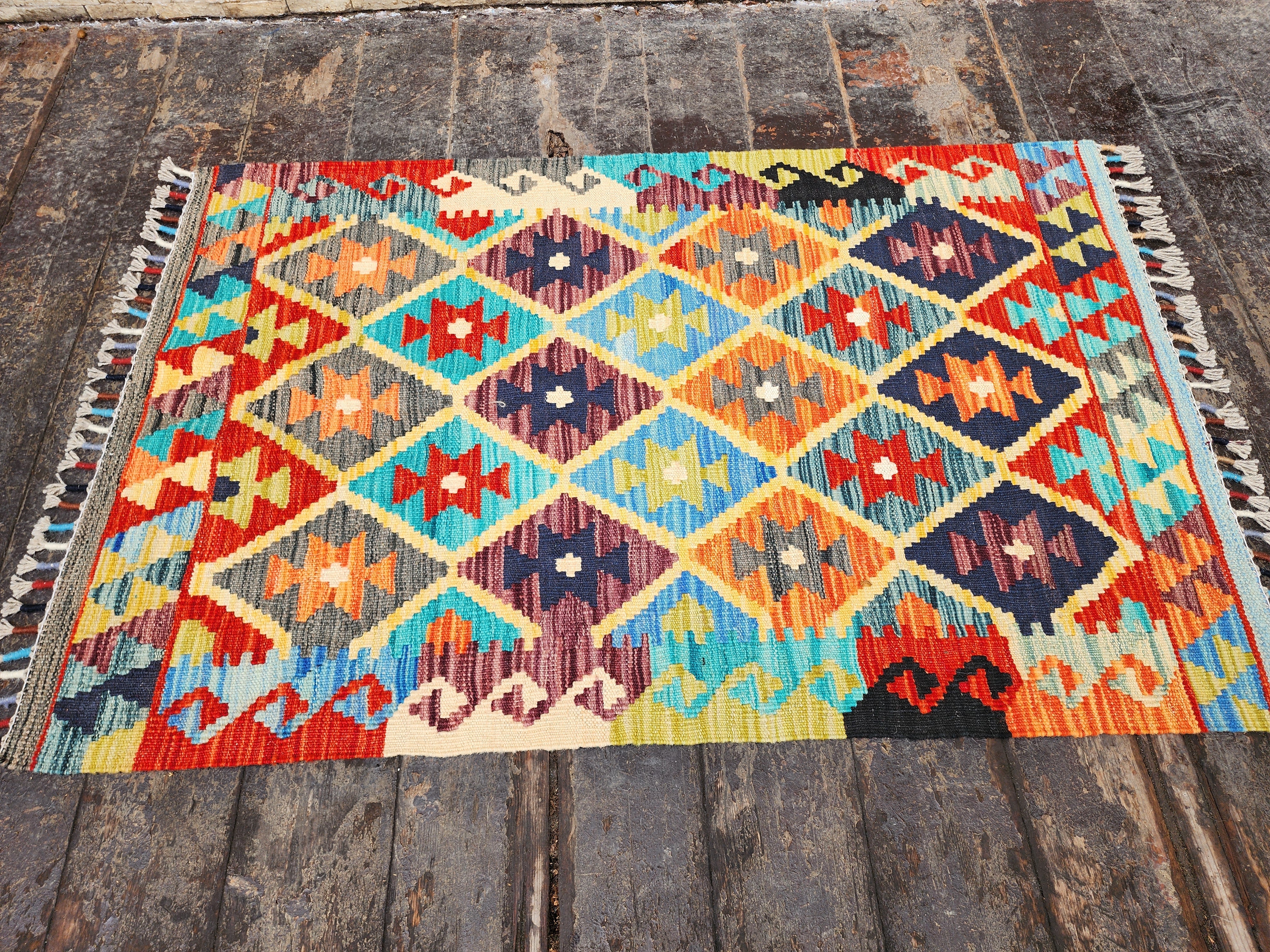 vintage Anatolian Wool Small Rug — pattern close-up