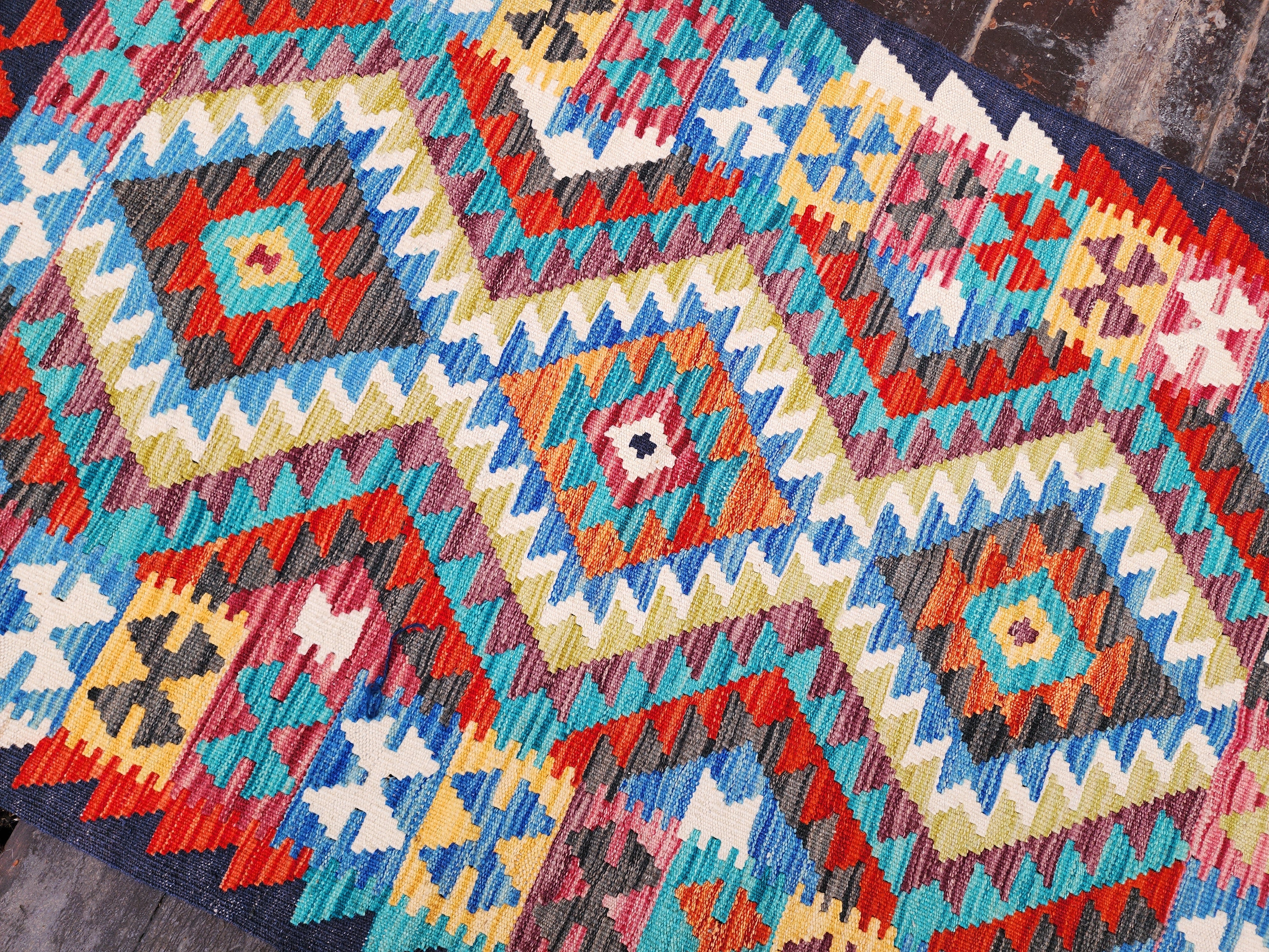 antique Oushak Wool Small Rug — edge weave