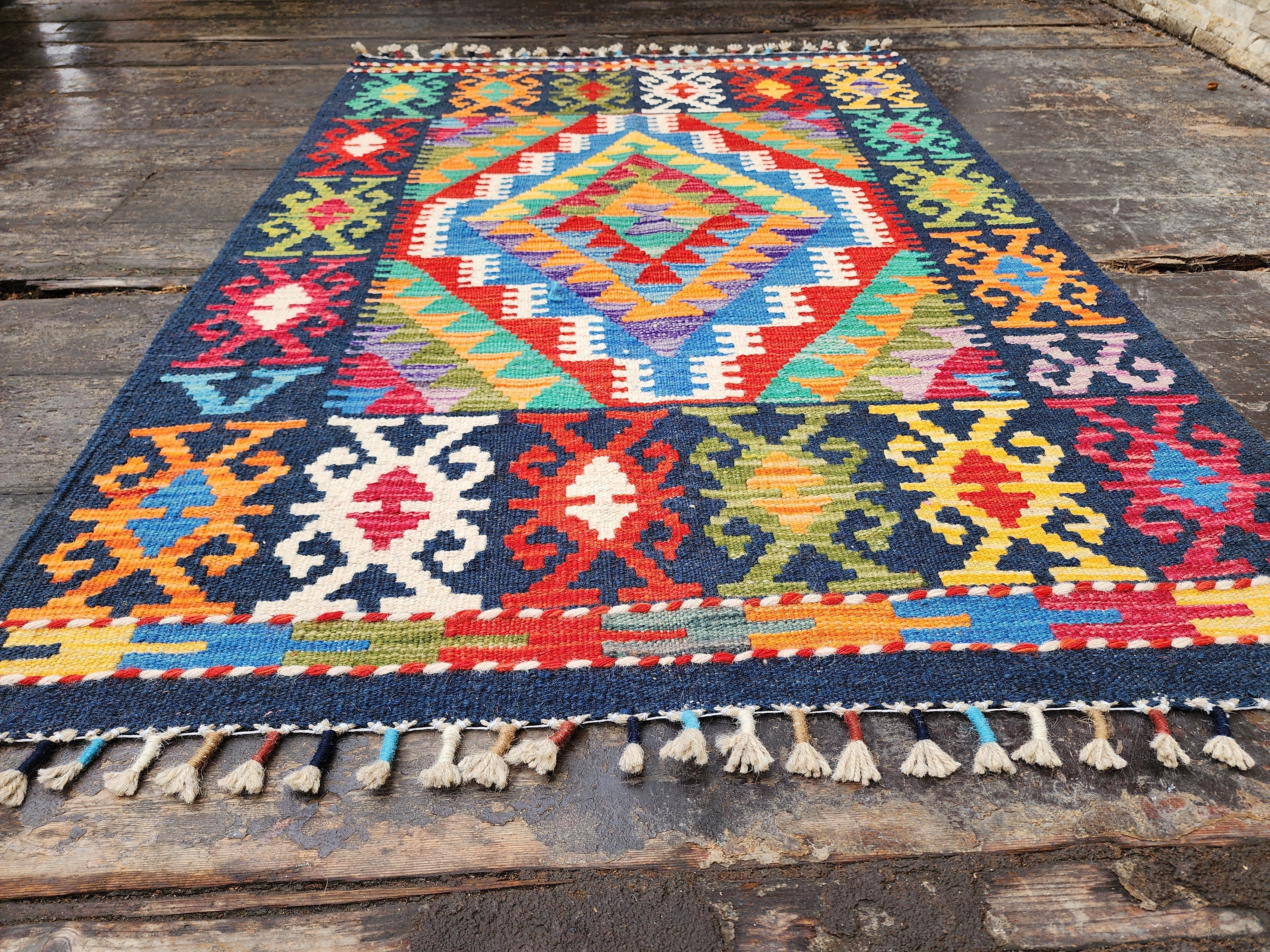 vintage Kilim Area Rug — edge weave