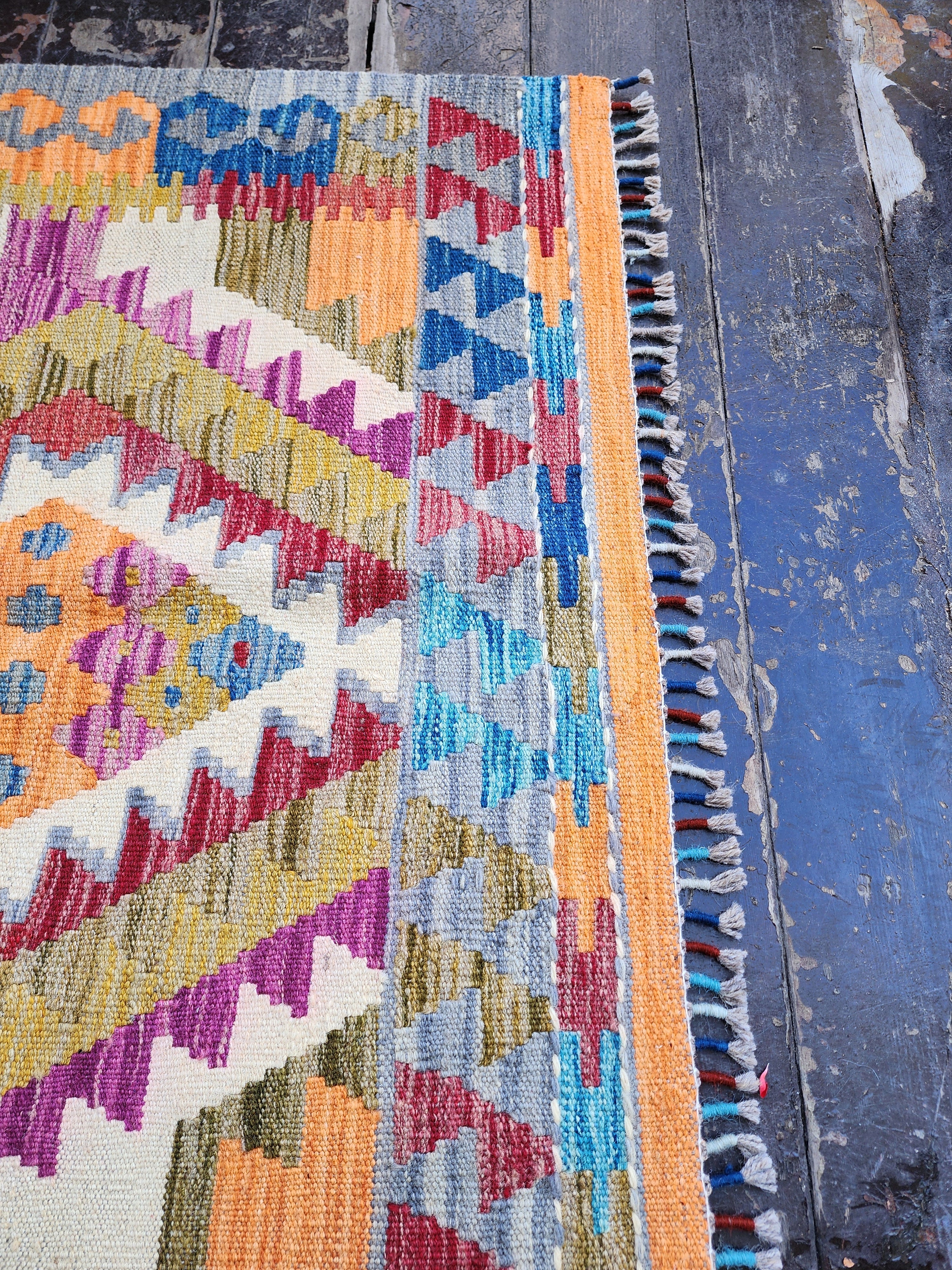 vintage Anatolian Wool Small Rug — pattern close-up