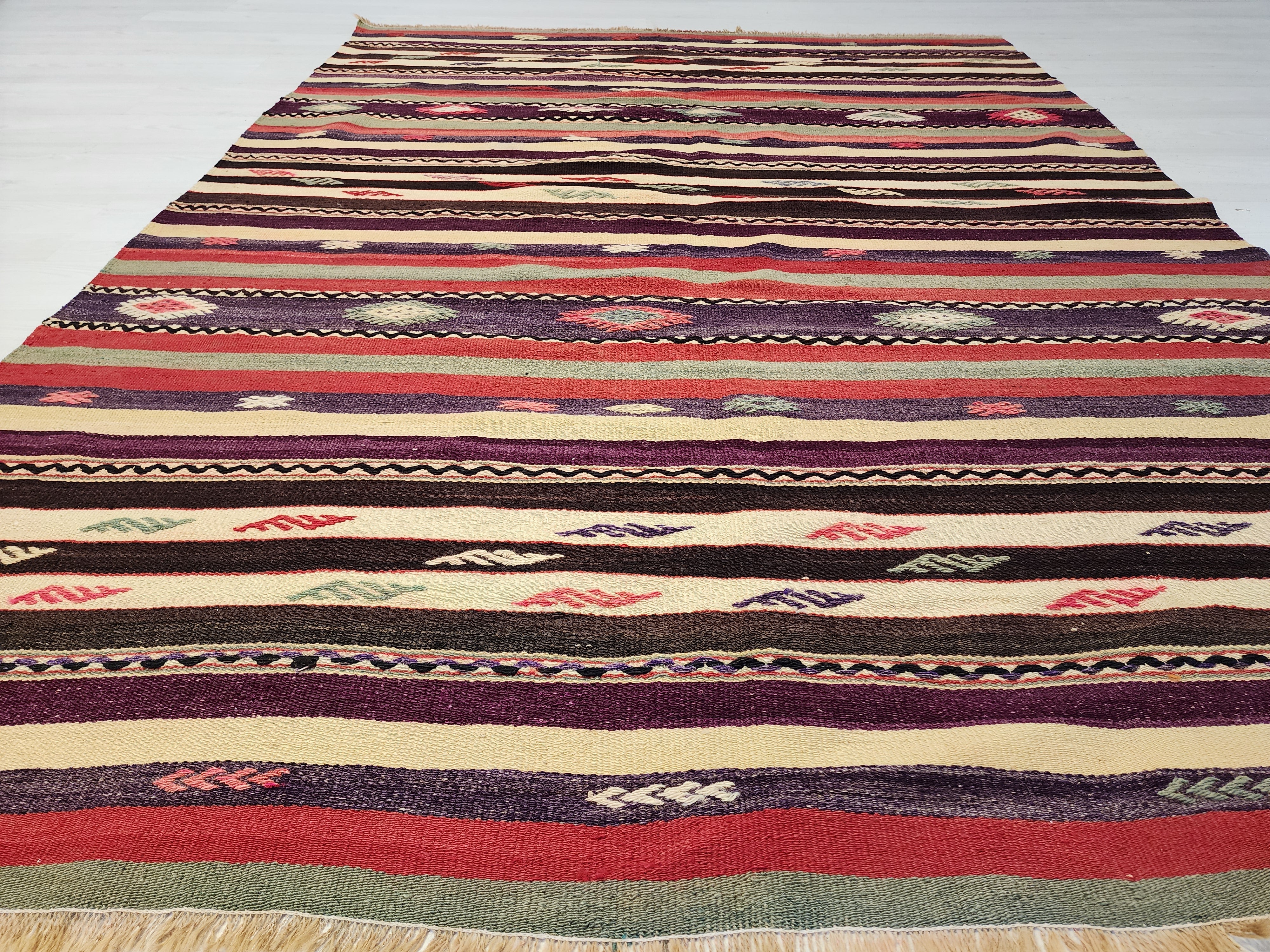 Pasiphae — Vintage Handmade Kilim Rug: Organic Wool, Striped Geometric Design (7x5)