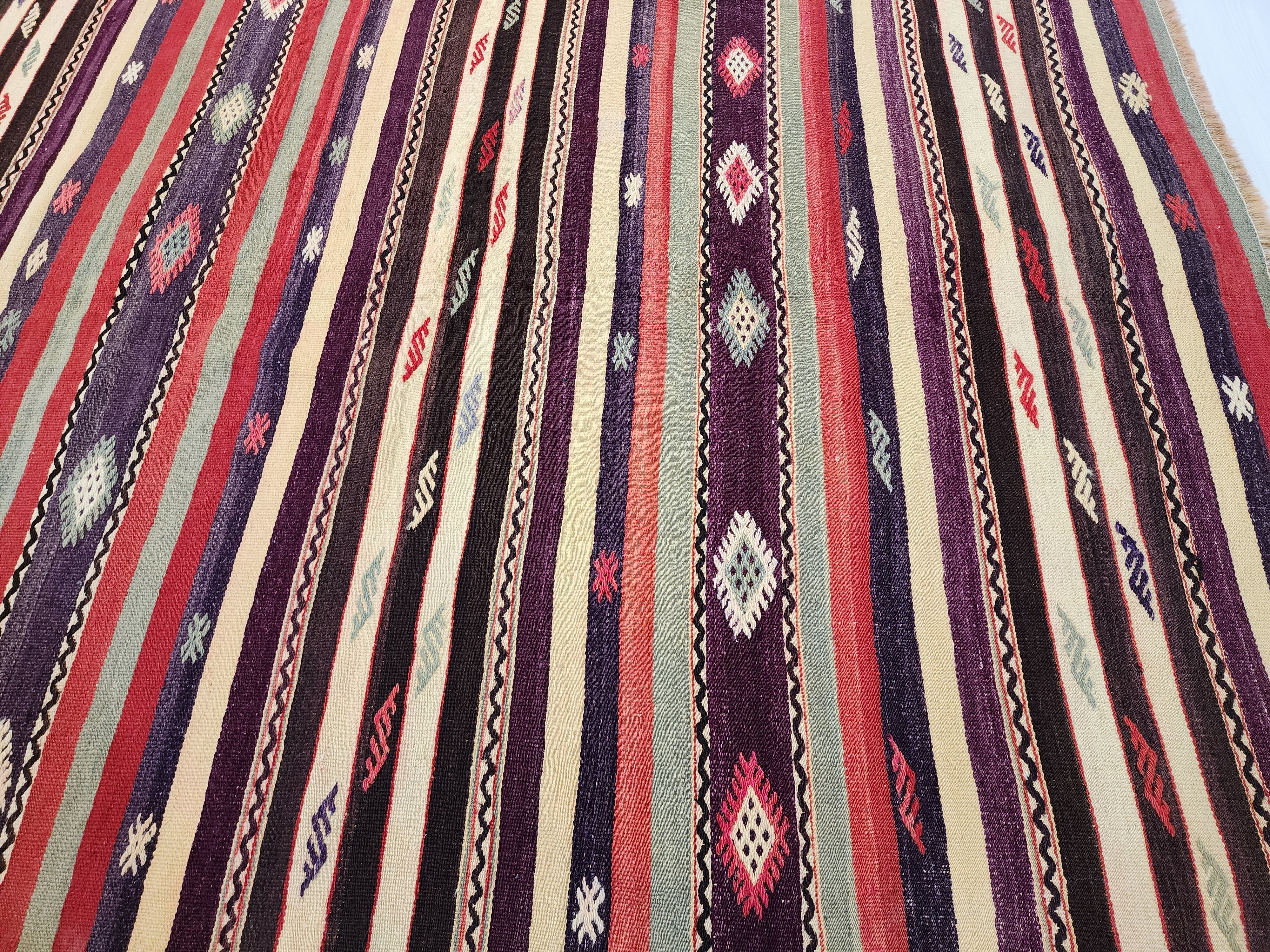 Pasiphae — Vintage Handmade Kilim Rug: Organic Wool, Striped Geometric Design (7x5)