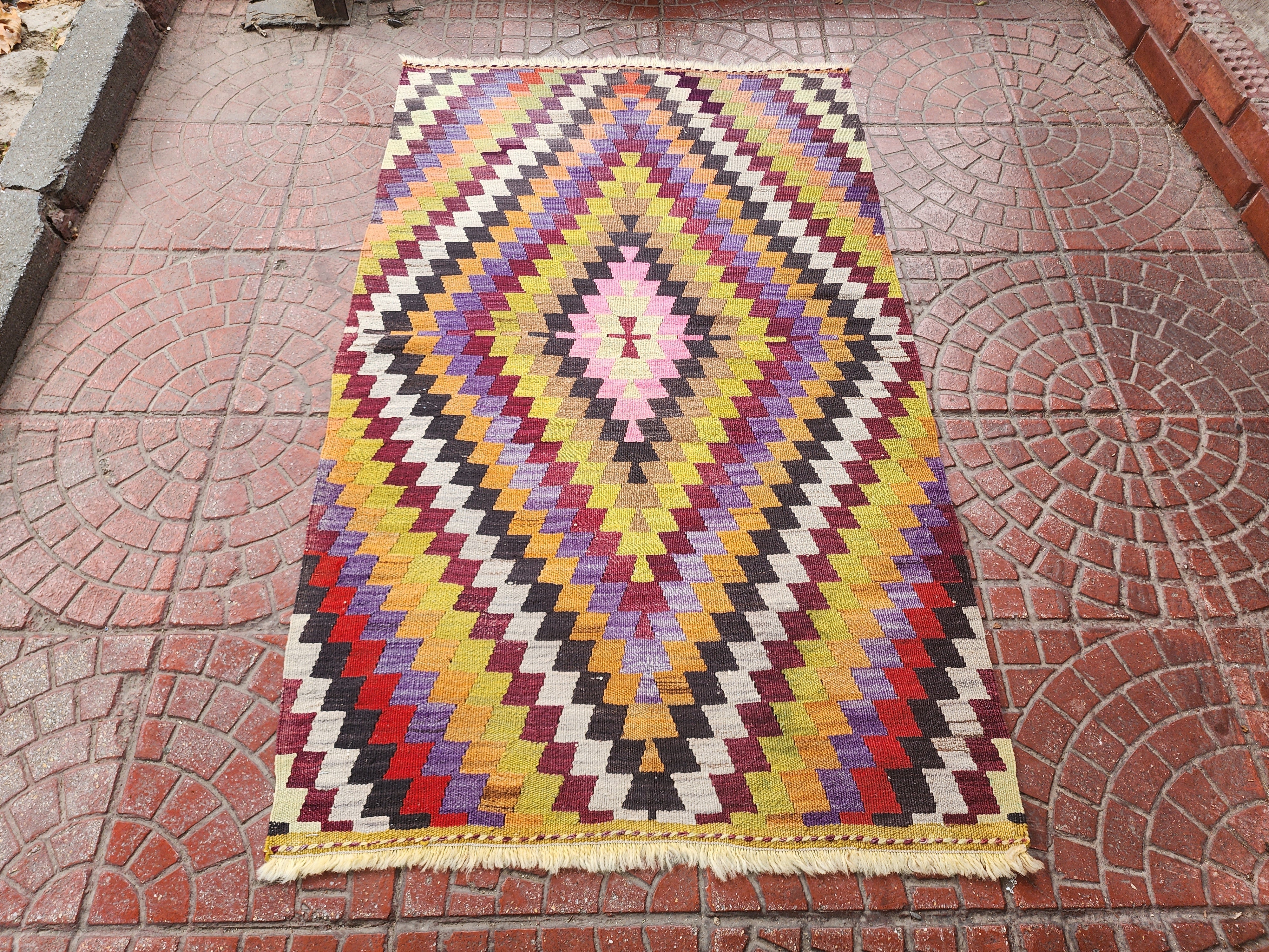 vintage Oushak Wool Small Rug — detail texture