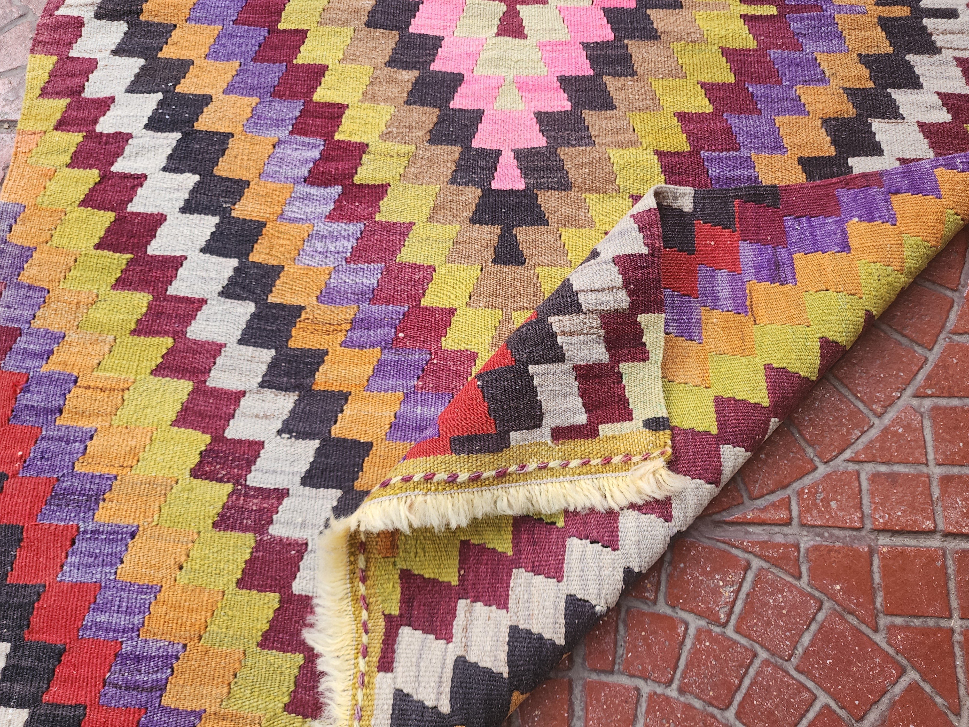 vintage Oushak Wool Small Rug — pile detail
