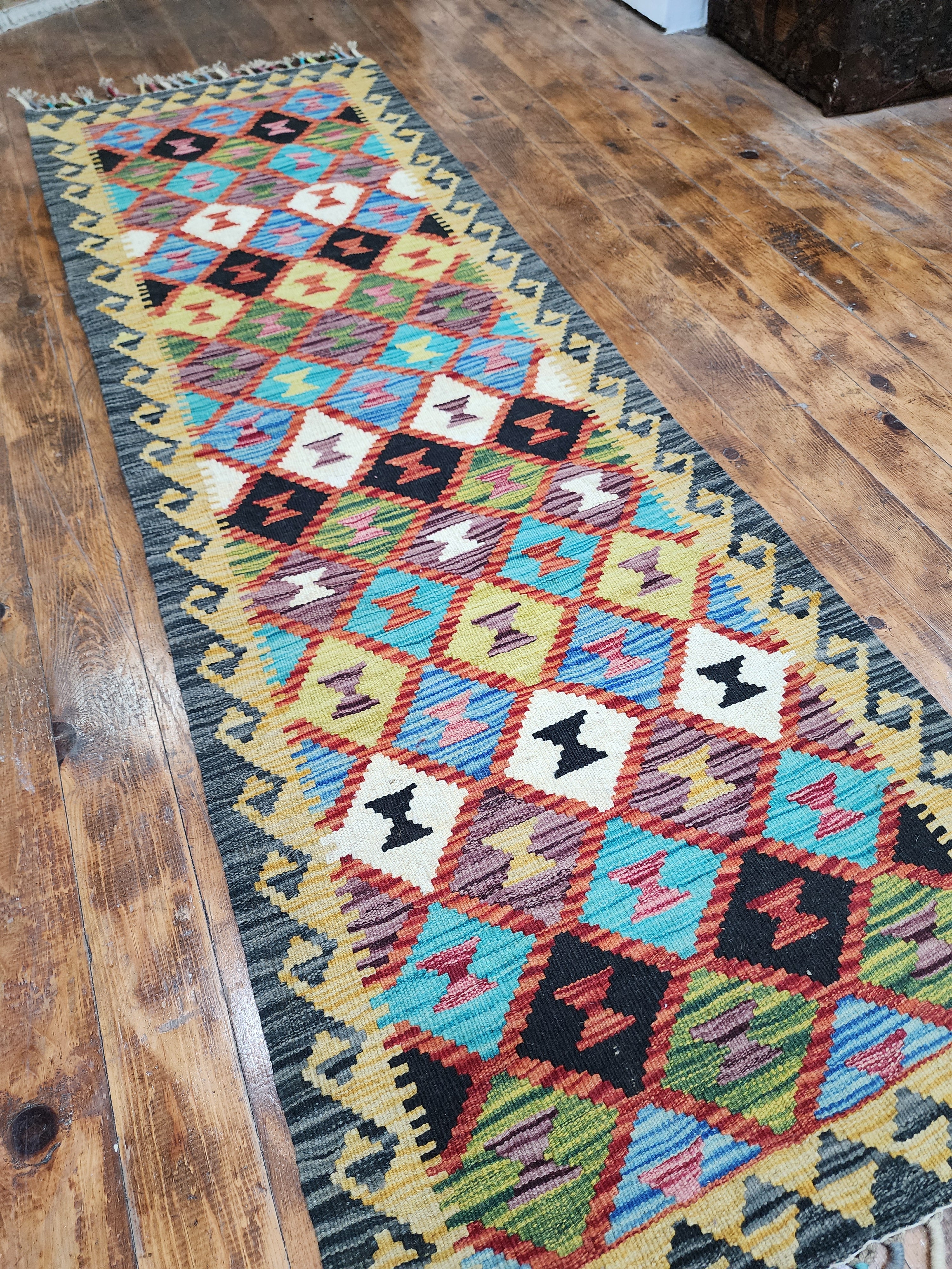 Narrow Kilim Runner ''2''x5'11''
