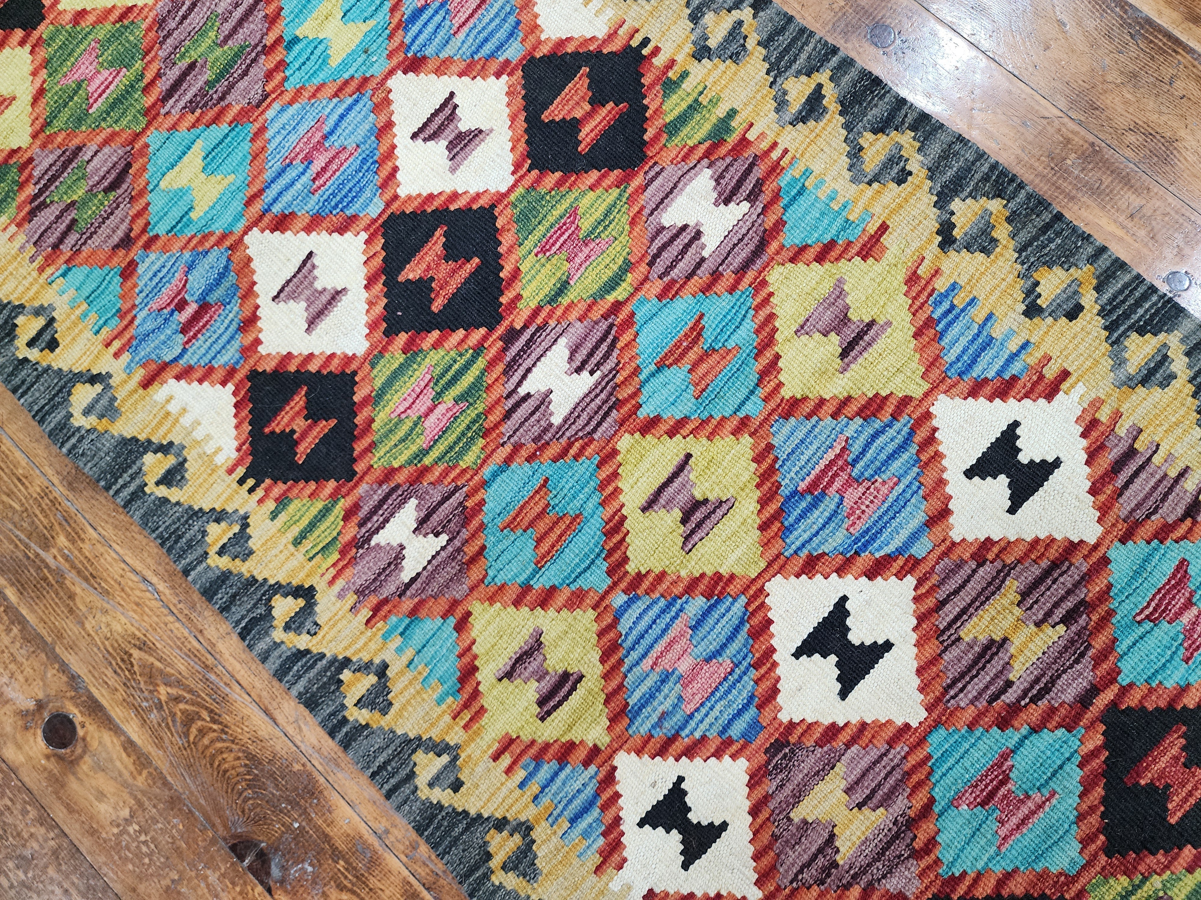 vintage Kilim Wool Runner Rug — pattern close-up