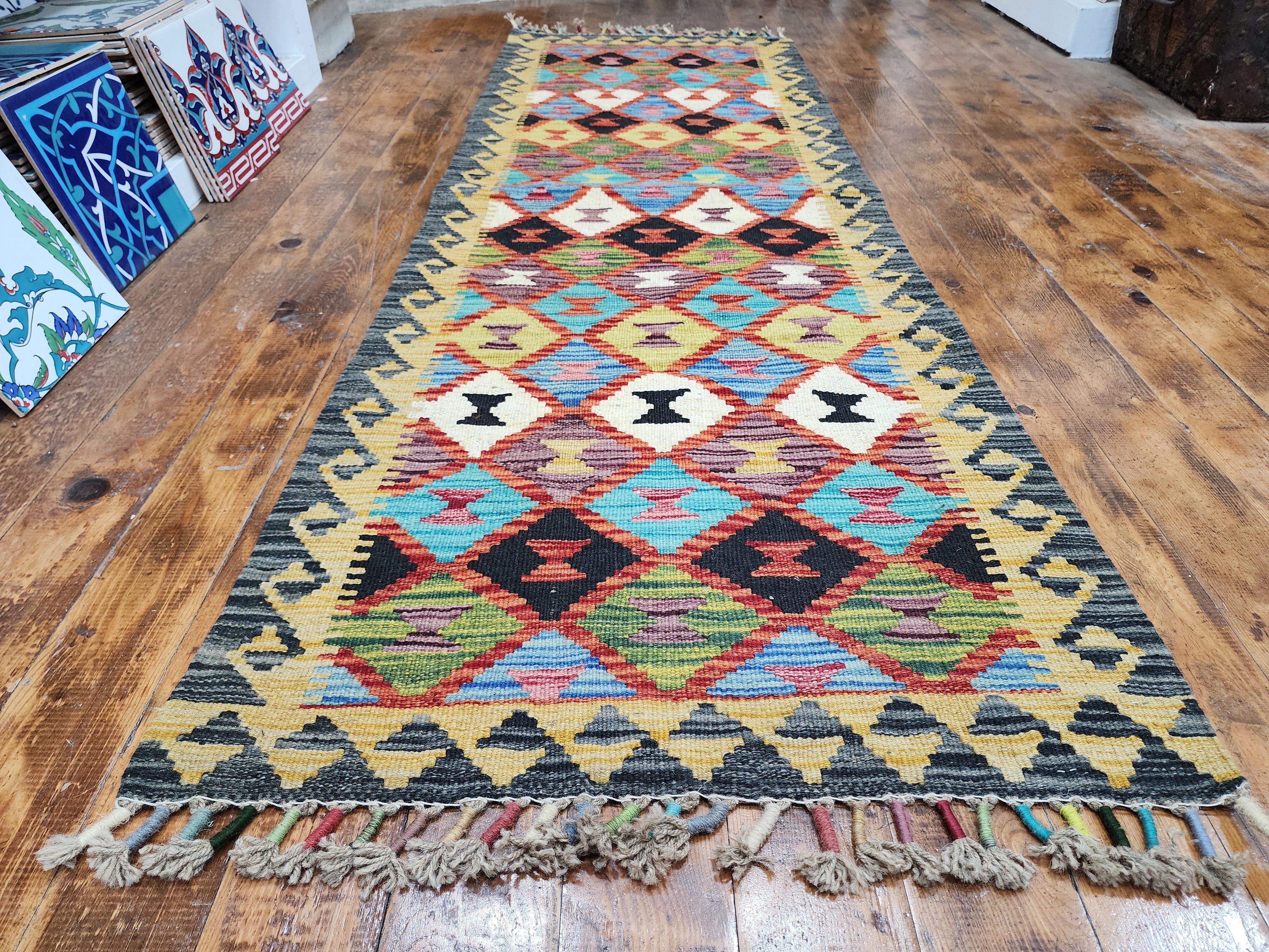 vintage Kilim Wool Runner Rug — edge weave