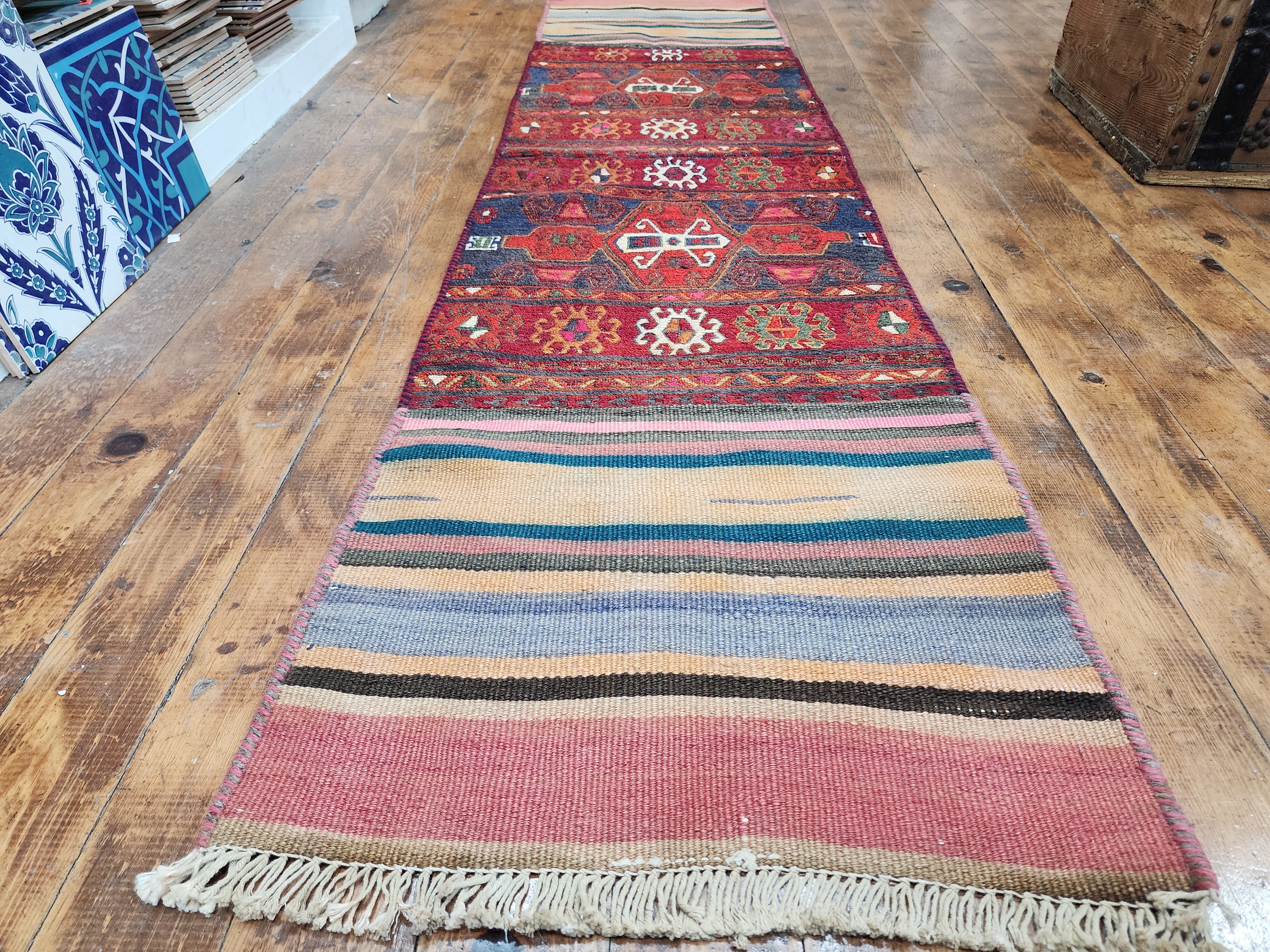 Vintage Soumak Kilim Runner Rug: Turkish Wool Flatweave, 6x2