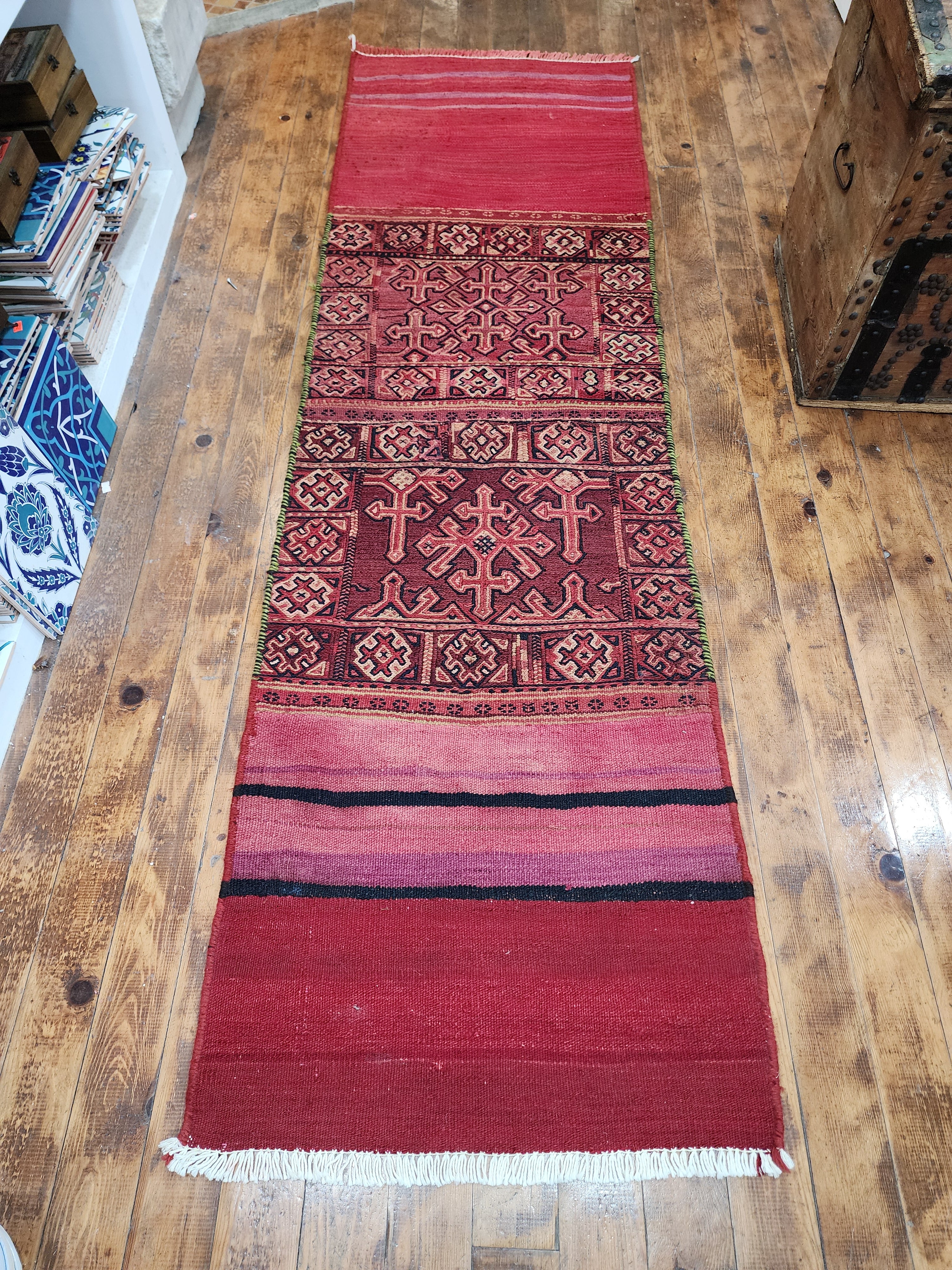 Vintage Soumak Kilim Runner Rug: Turkish Wool Flatweave, 6x2