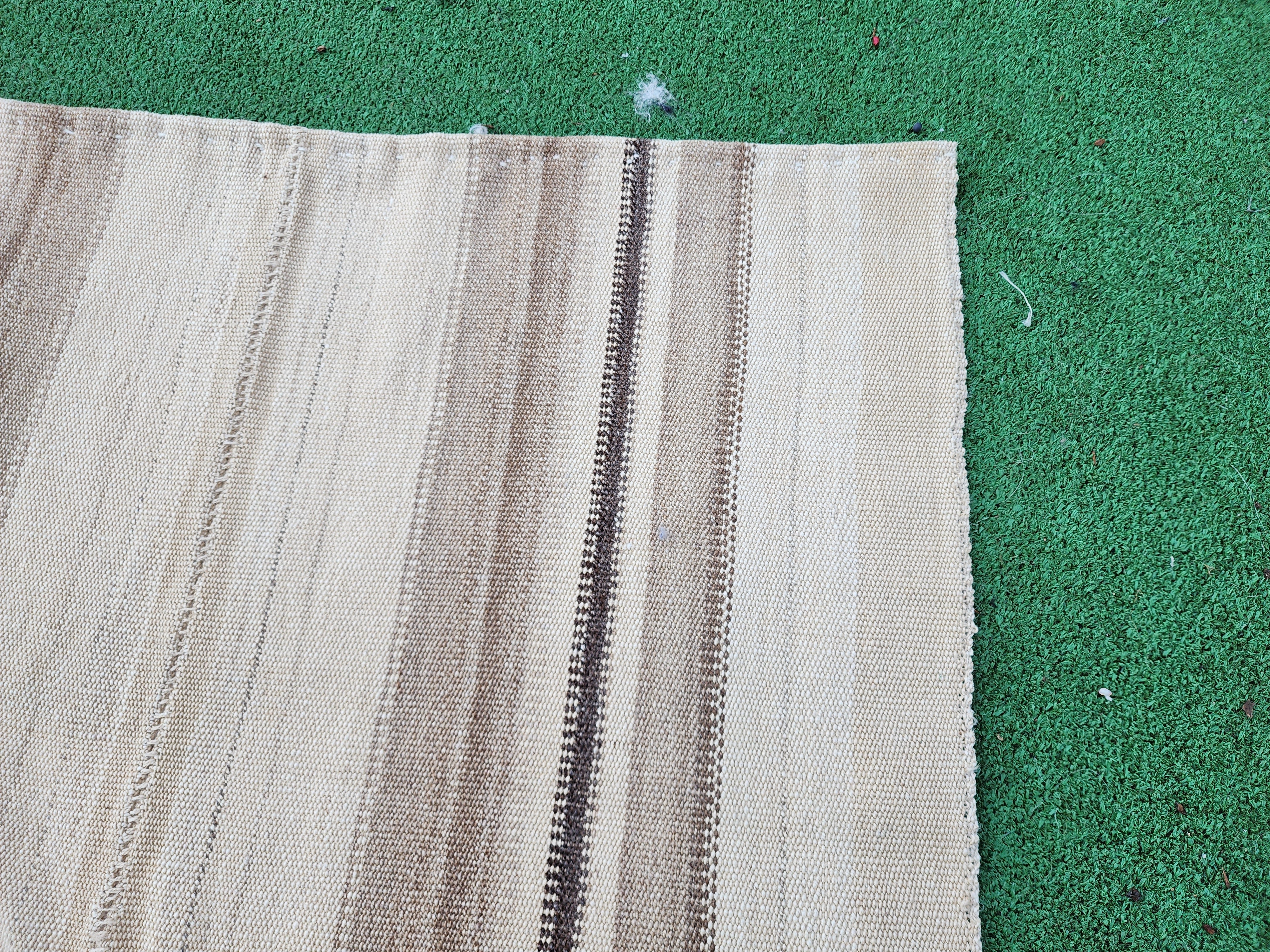 vintage Konya Wool Small Rug — edge weave