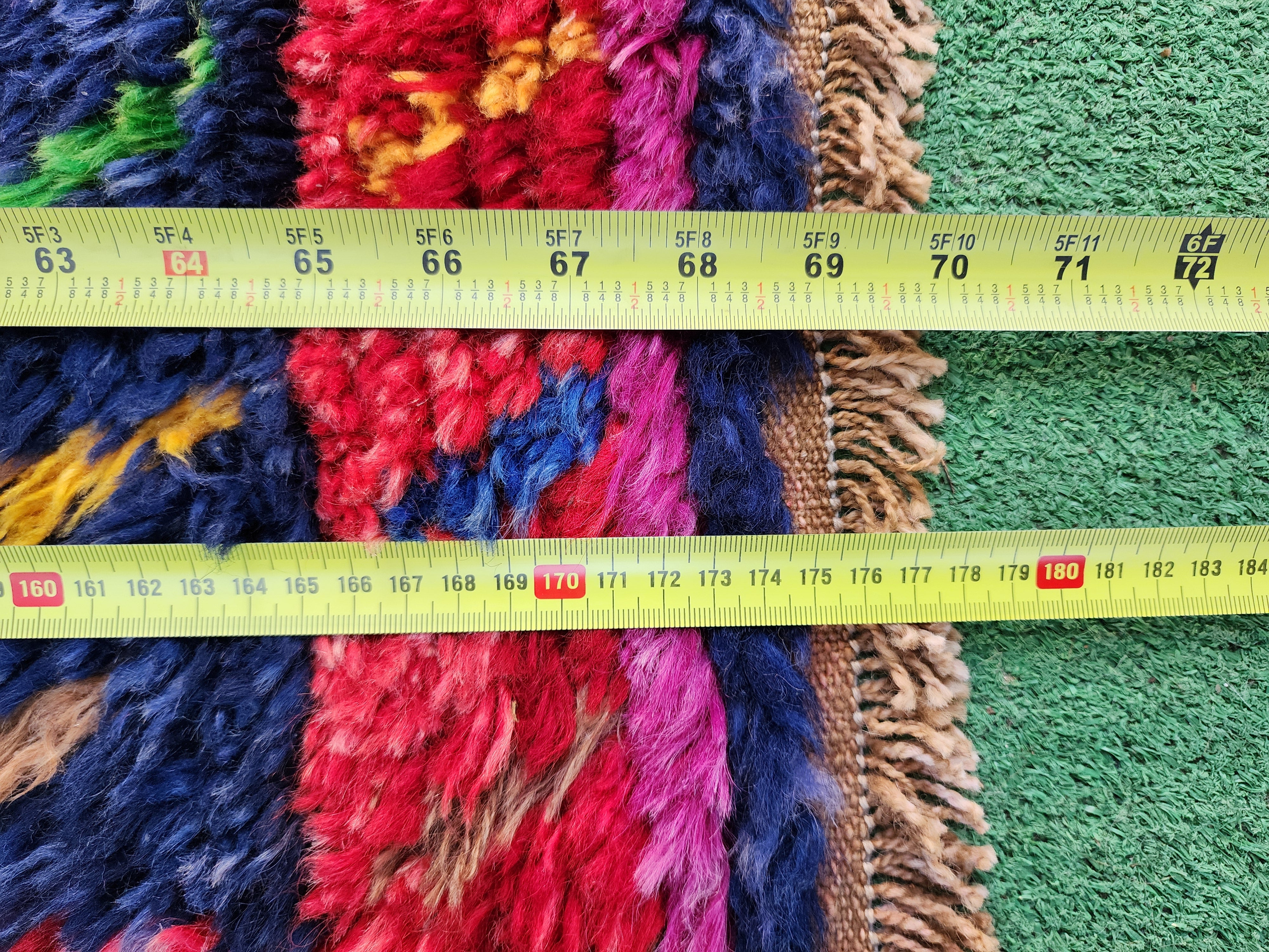 Alfombra turca Konya Tulu marrón, 5'9''x4'4''
