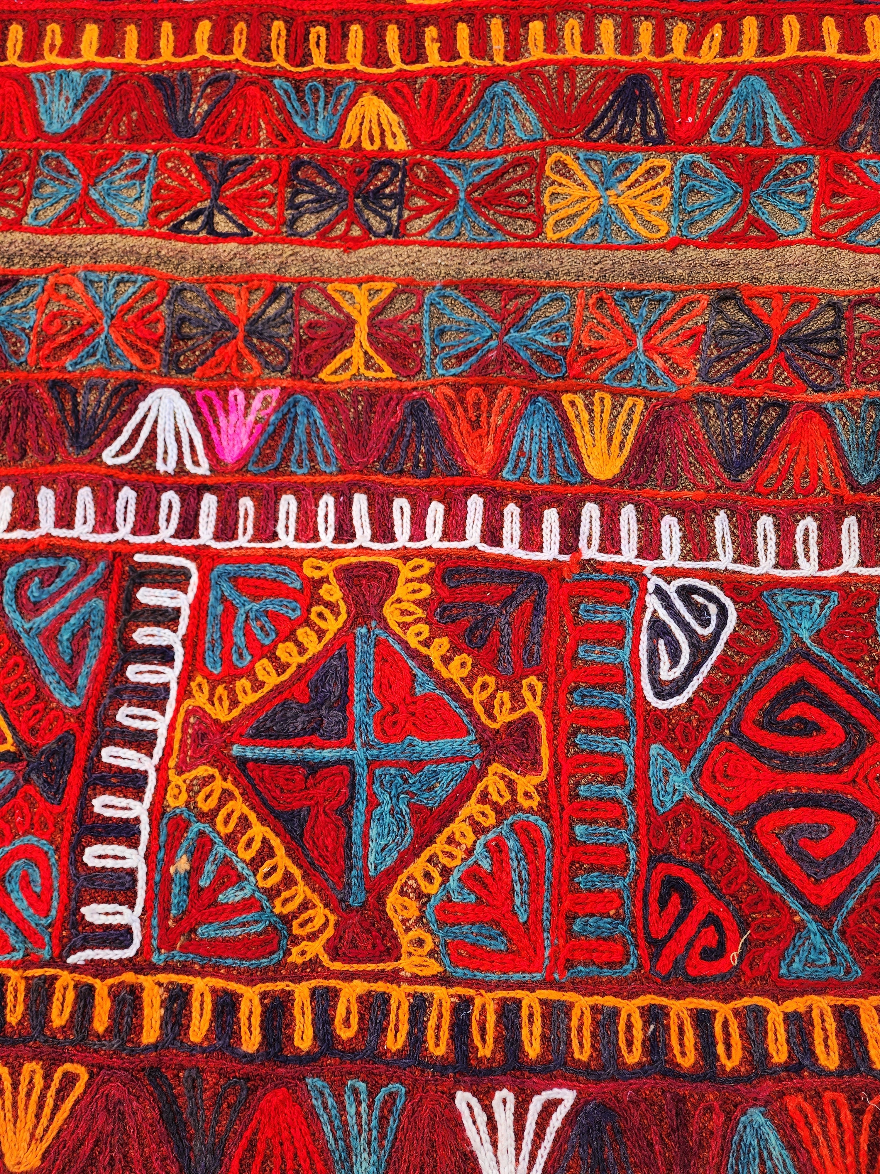 vintage Kilim Area Rug — colour close-up